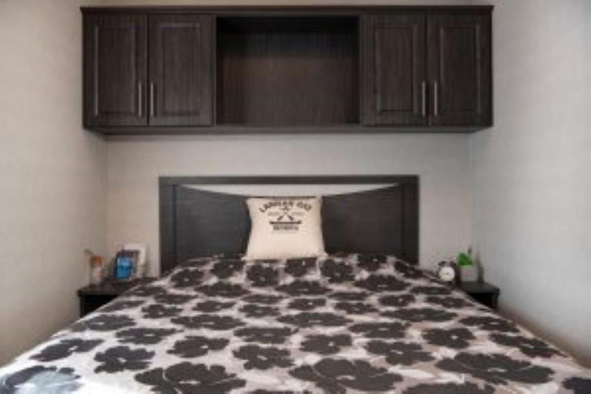 Two-Bedroom House photo 3