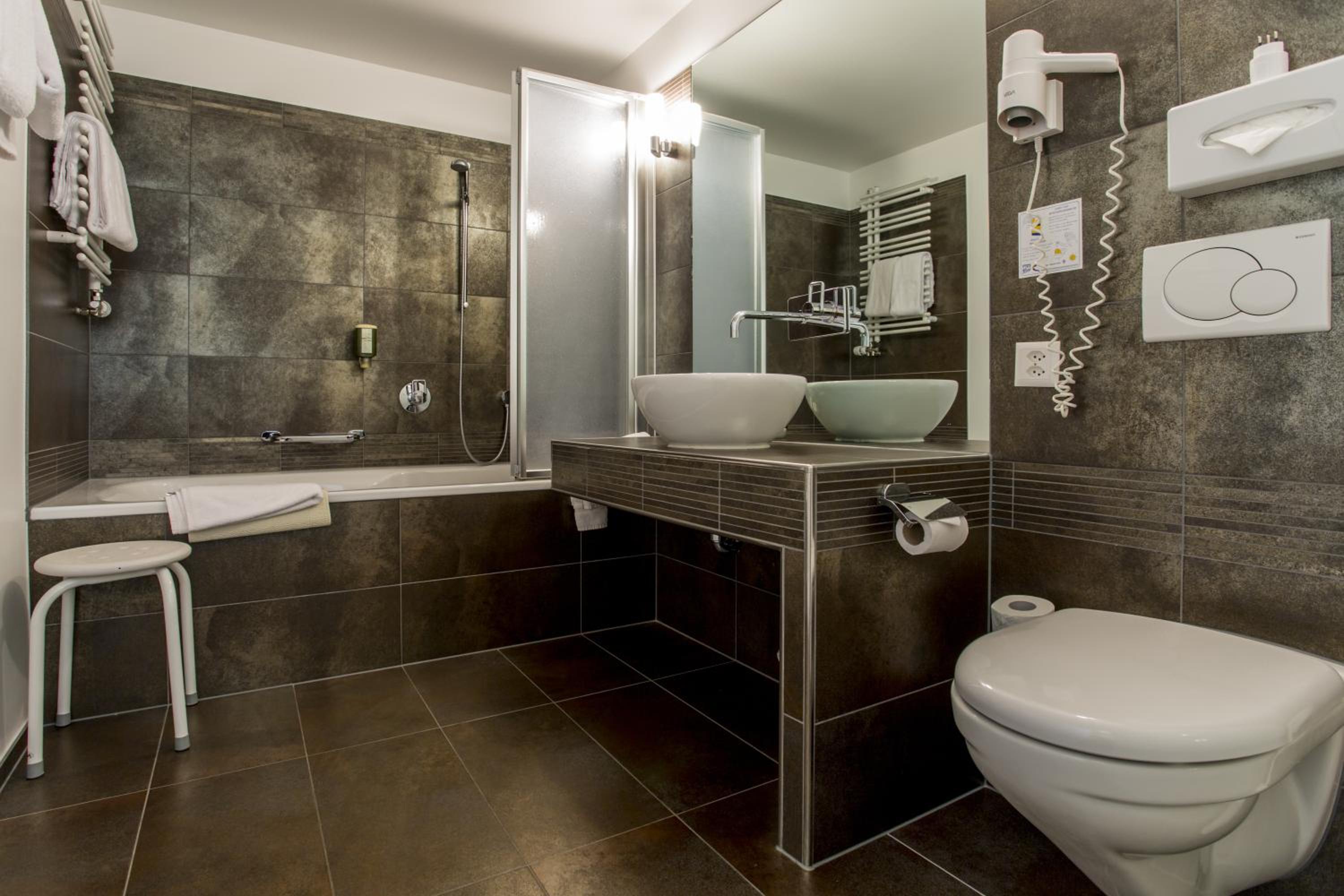 Superior Double or Twin Room photo 3