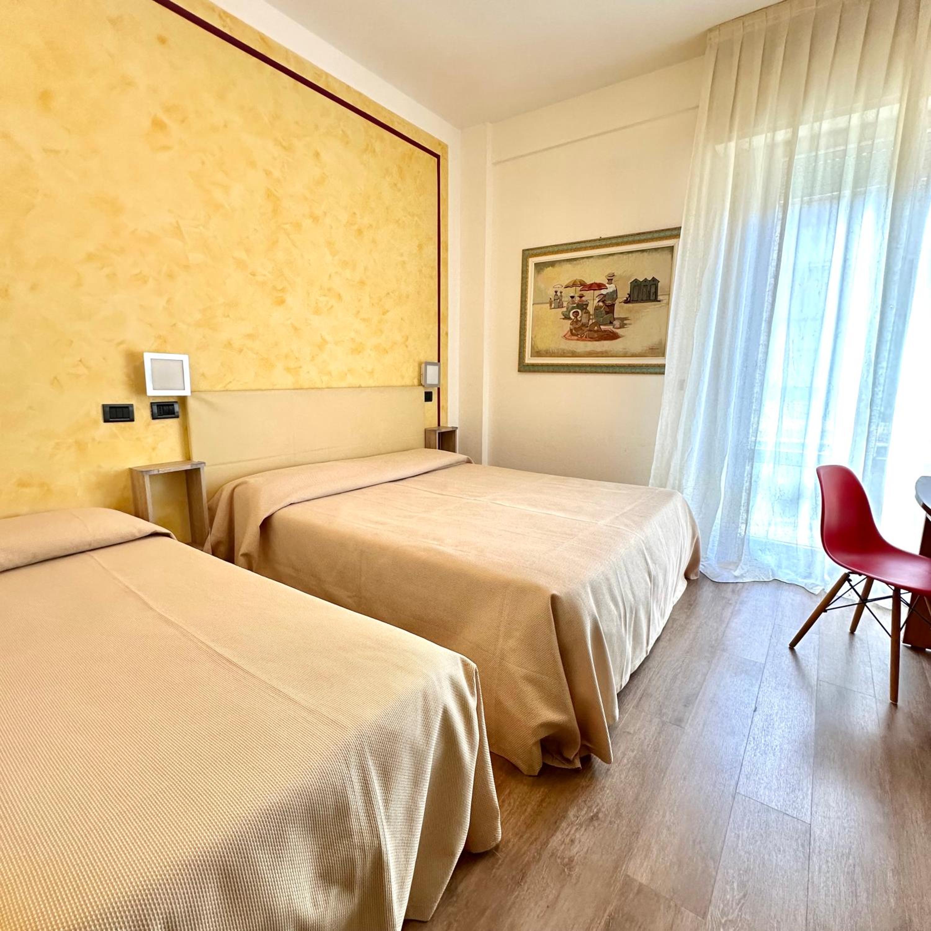 Triple Room with Balcony - Photo 1
