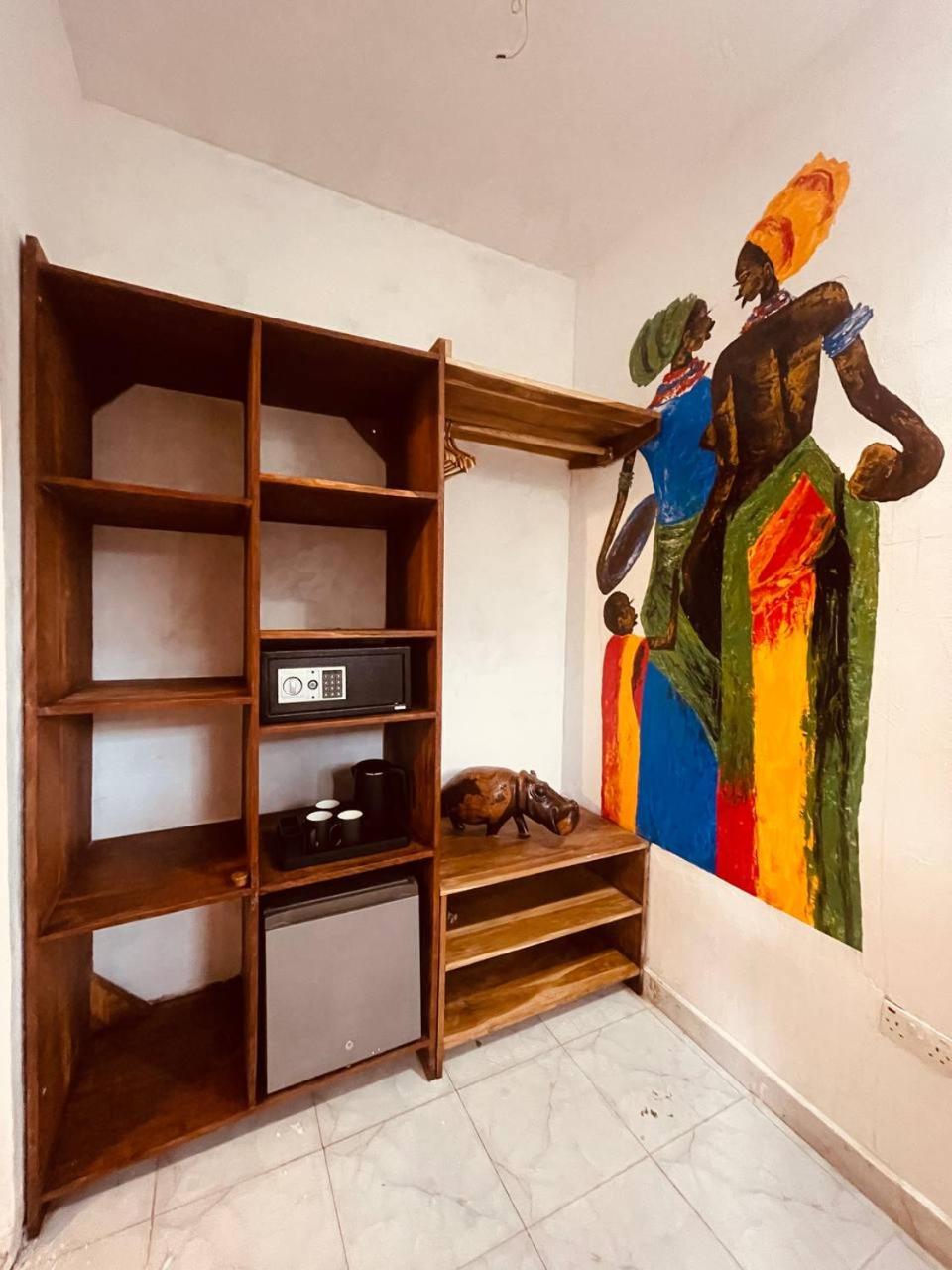 Deluxe Double Room (2 Adults + 1 Child) - Photo 10