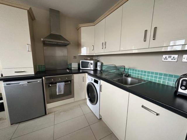 Two-Bedroom Apartment (3 Adults) - Photo 3