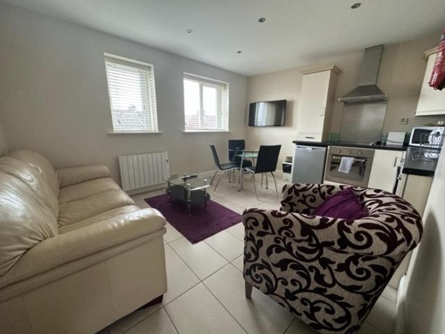 Two-Bedroom Apartment (3 Adults) - Photo 4