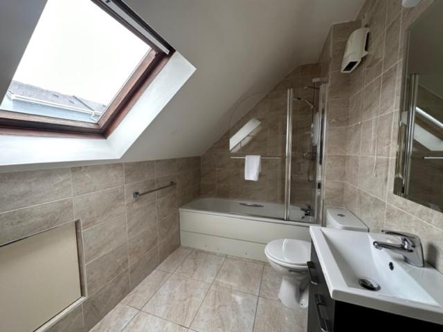 Apartment - Split Level - Photo 27