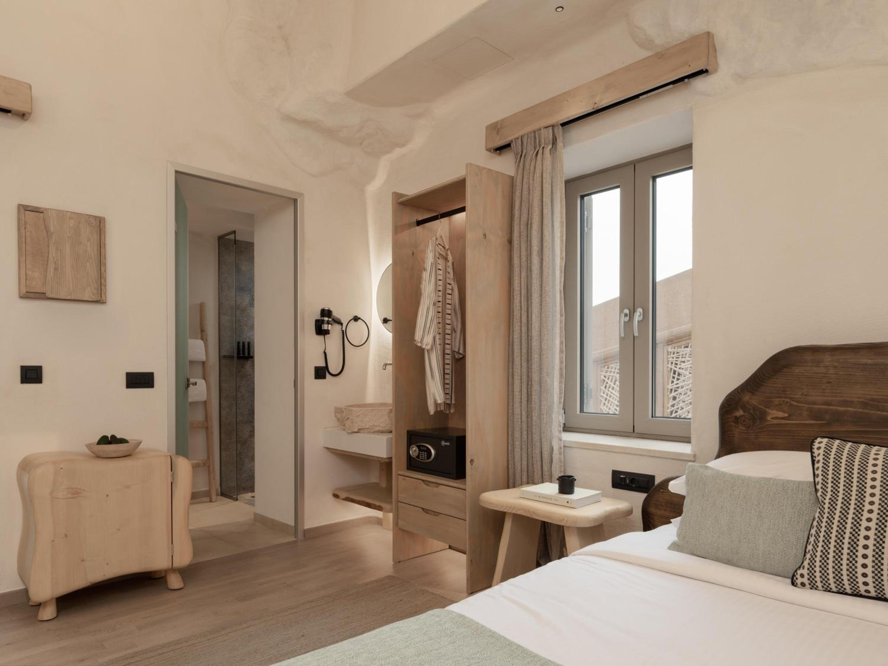 Double Room - Photo 6