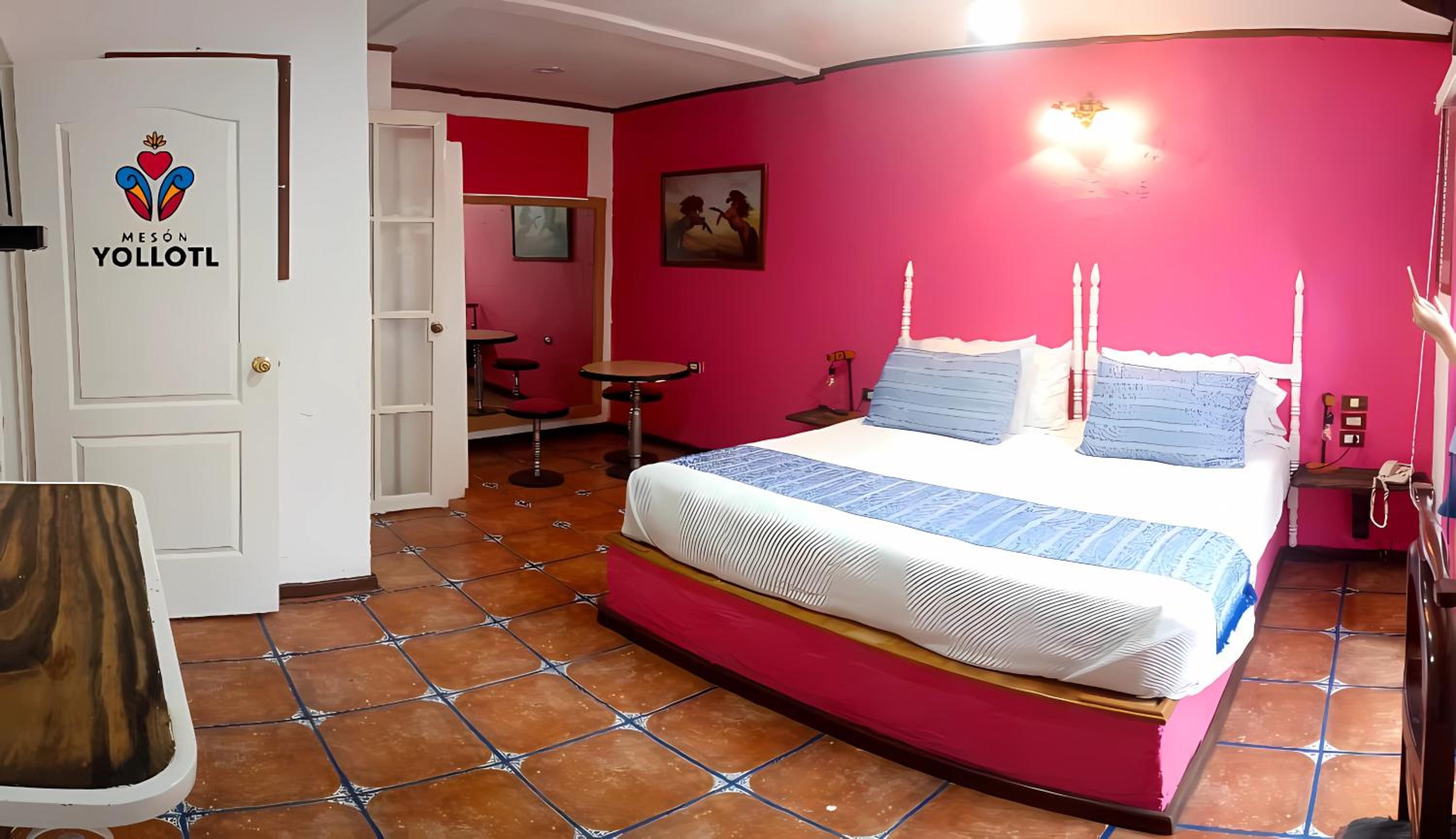 Deluxe Queen Room