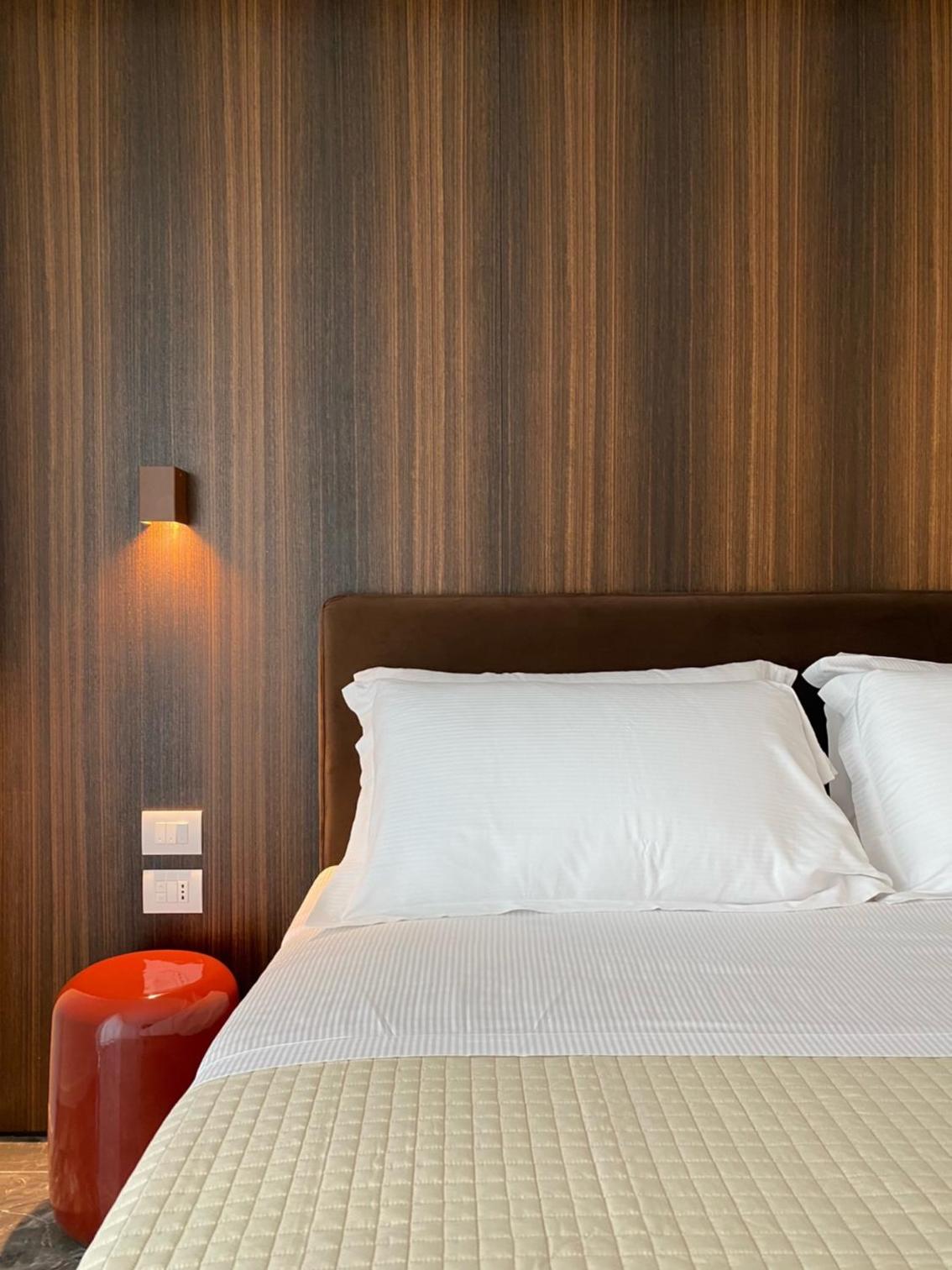 Suite with Lake View - Photo 9