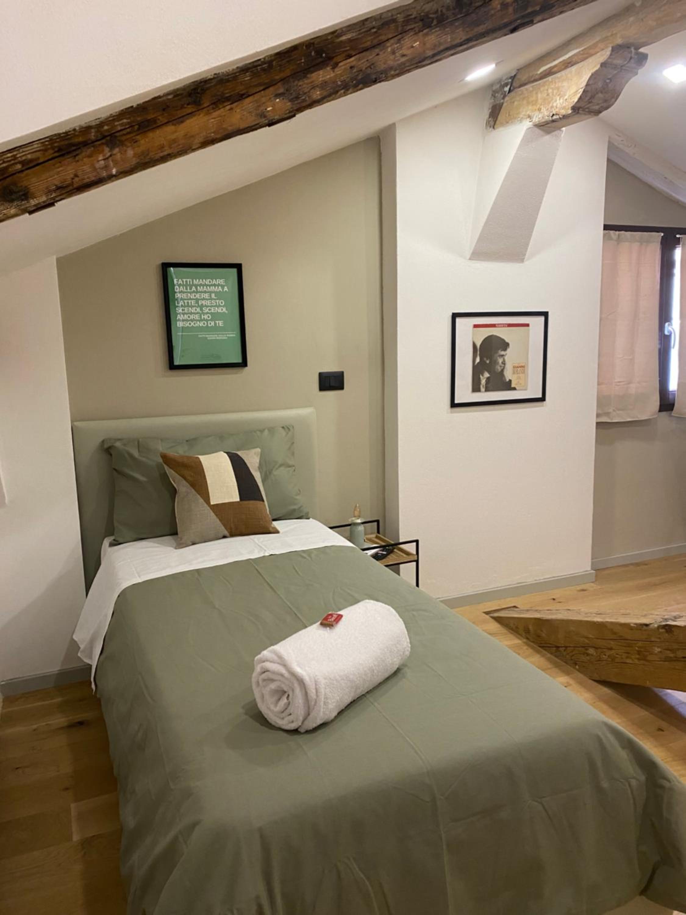 Single Room with Private Bathroom