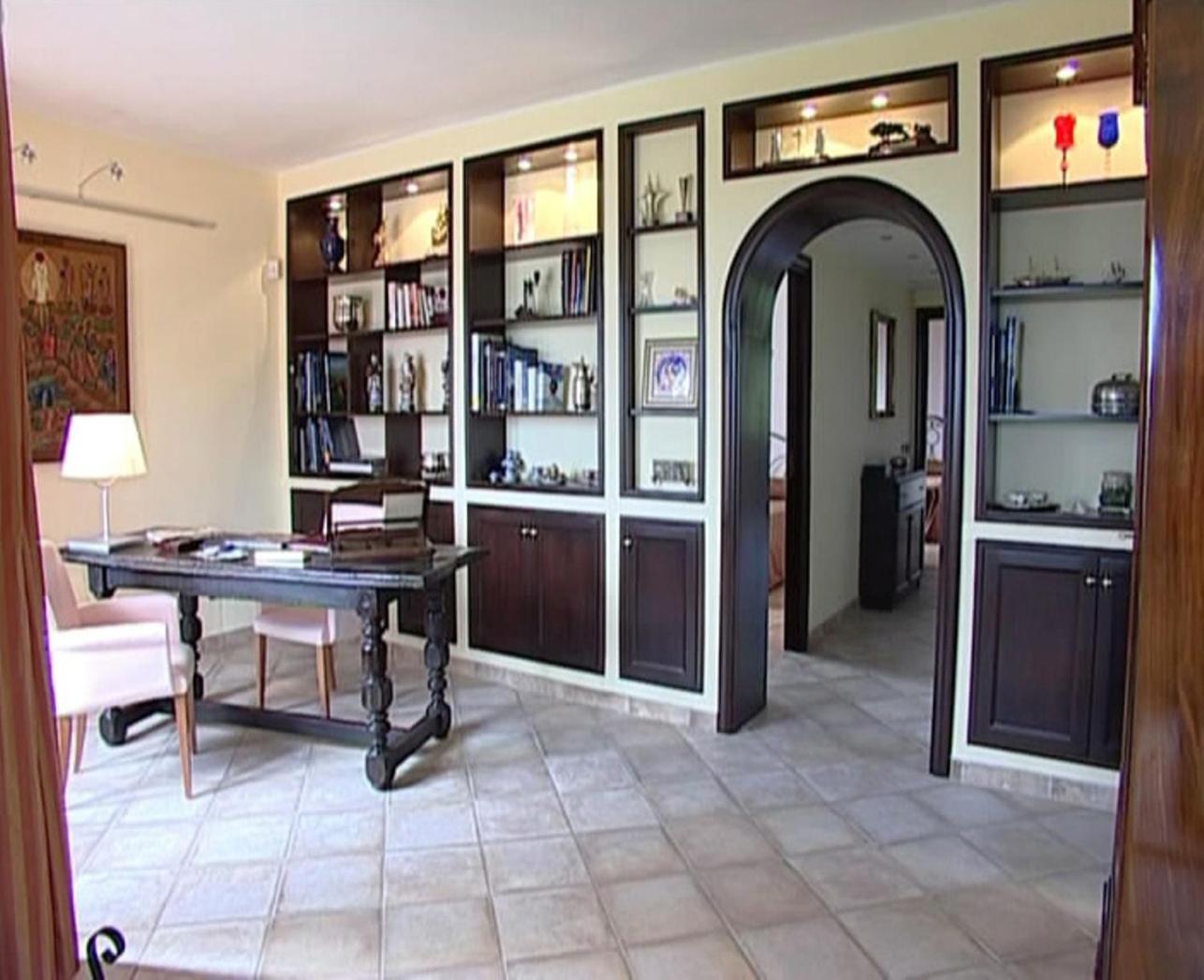 Villa photo 1