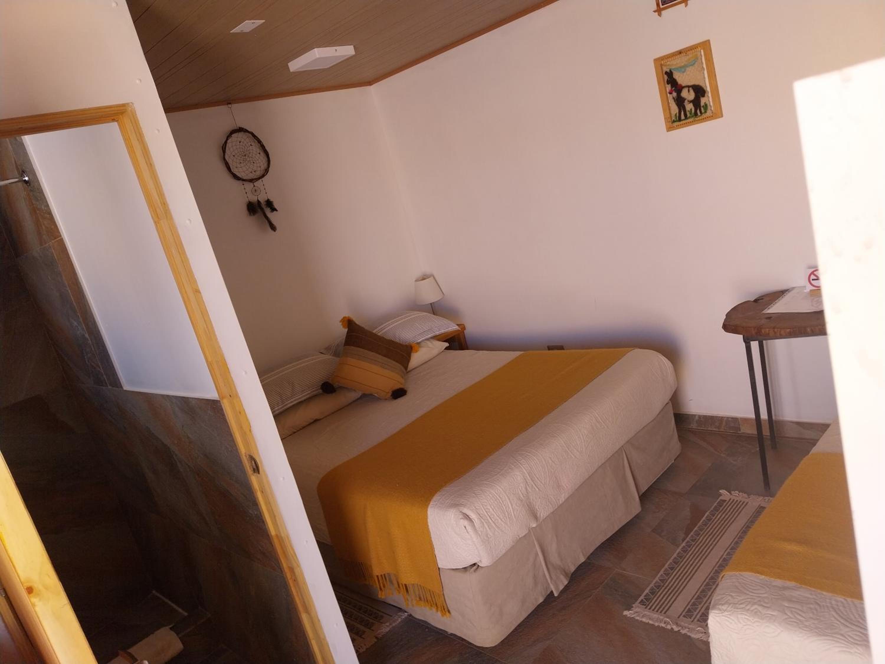 Double or Twin Room with Private Bathroom photo 1