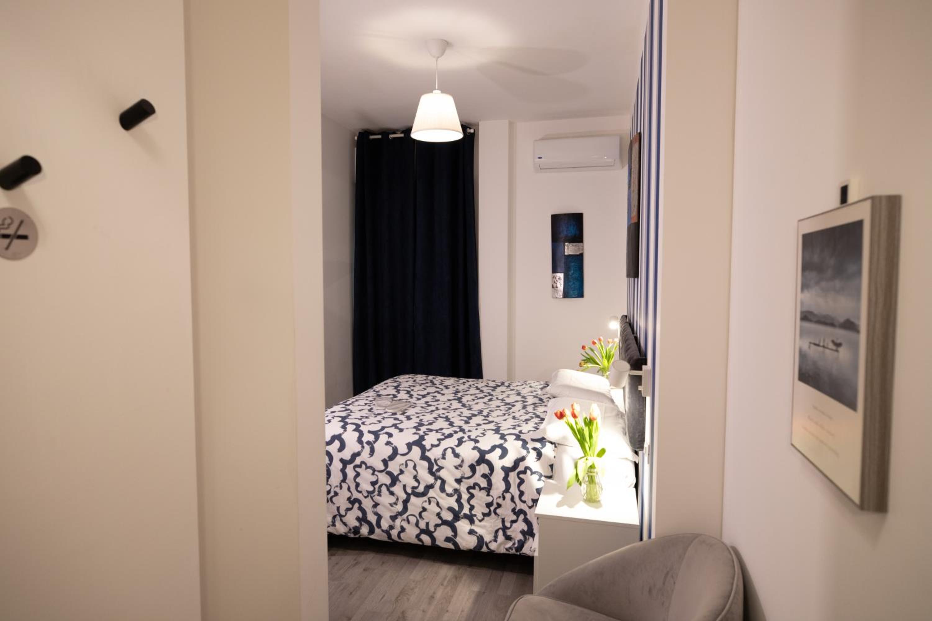 Deluxe Double Room - Photo 40