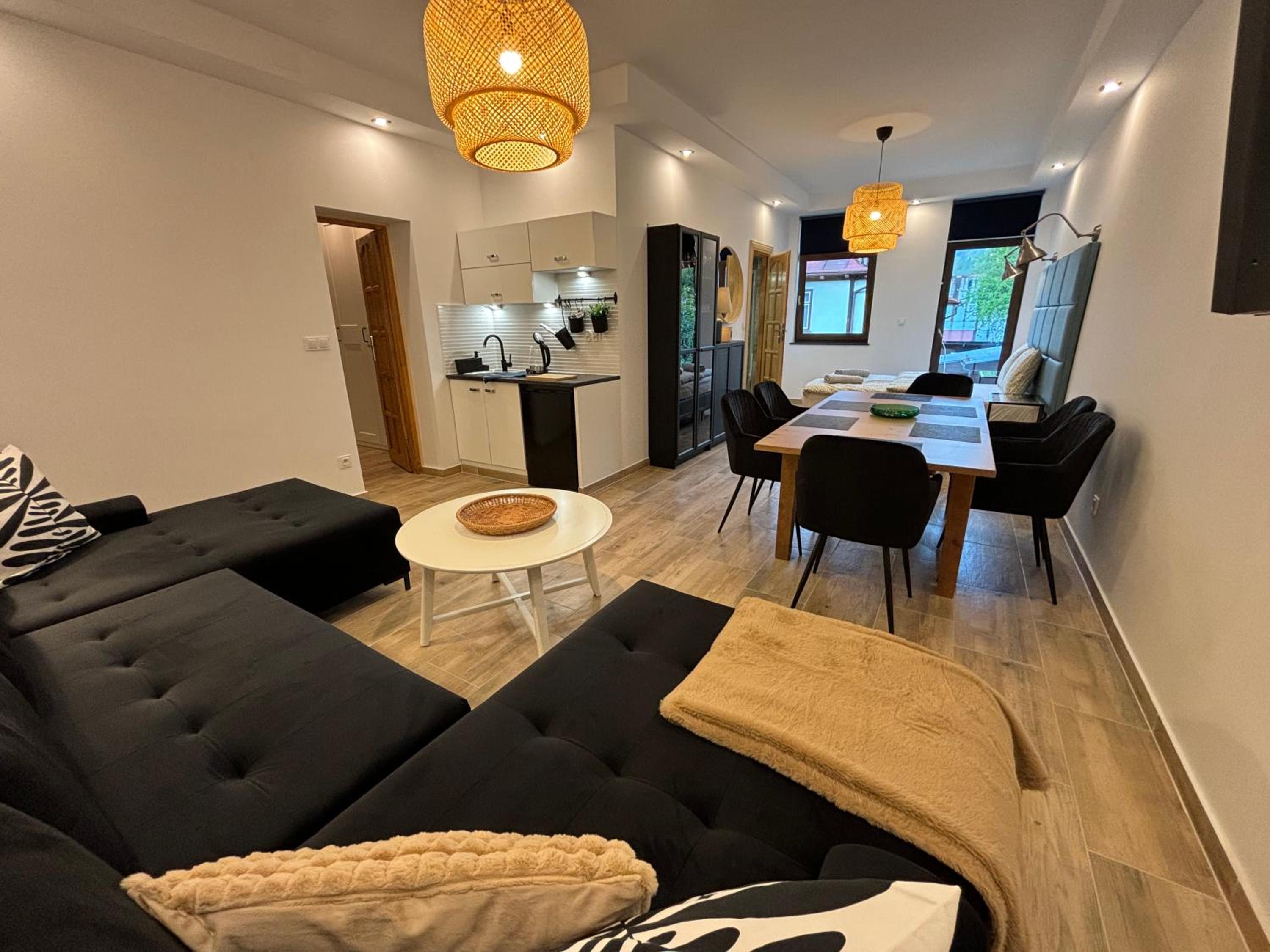 Deluxe Family Suite photo 2