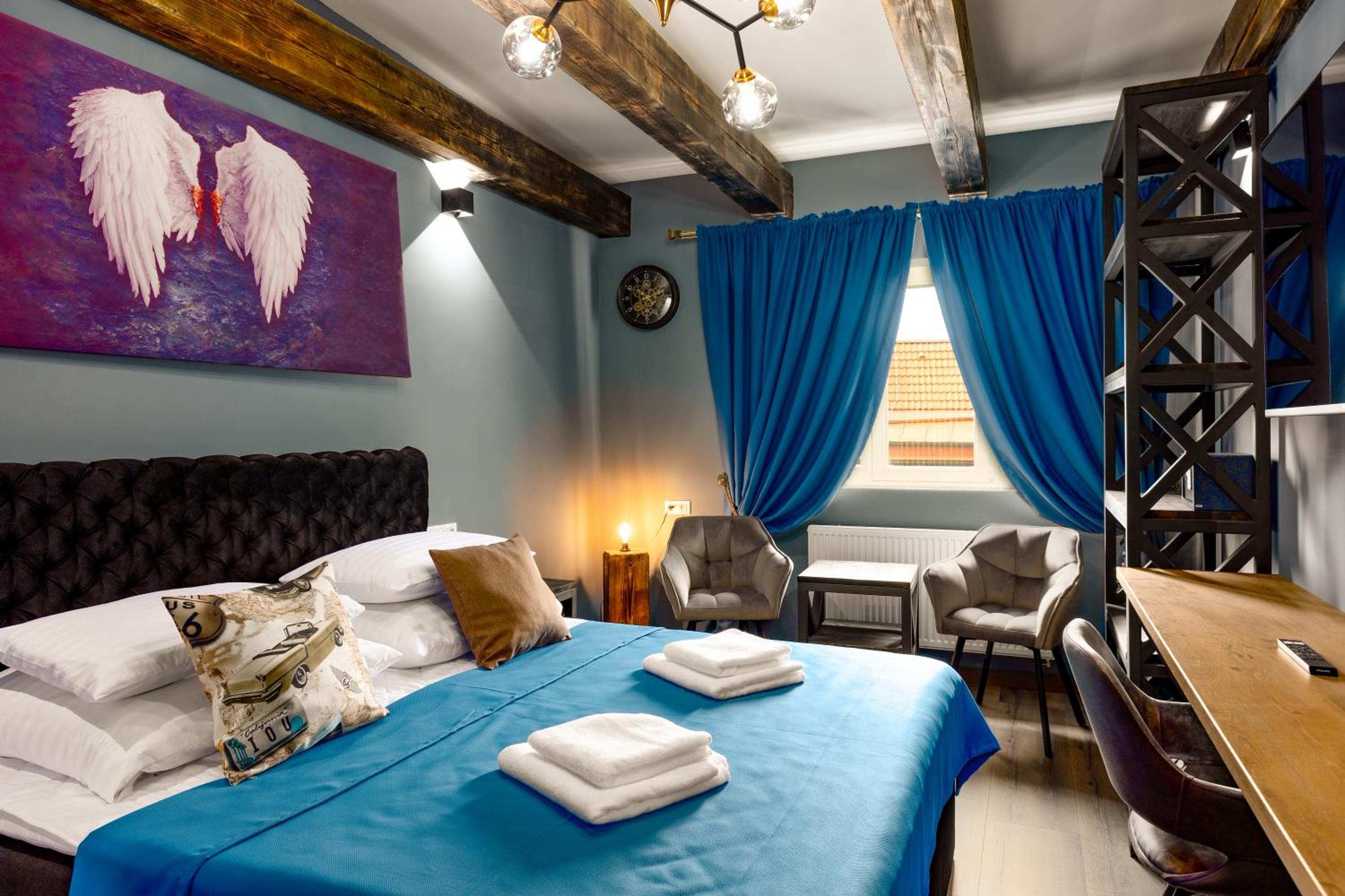 Two-Bedroom Deluxe Apartment