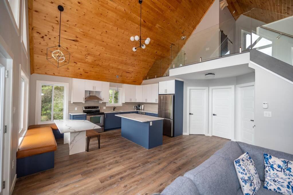 Three-Bedroom Chalet photo 3