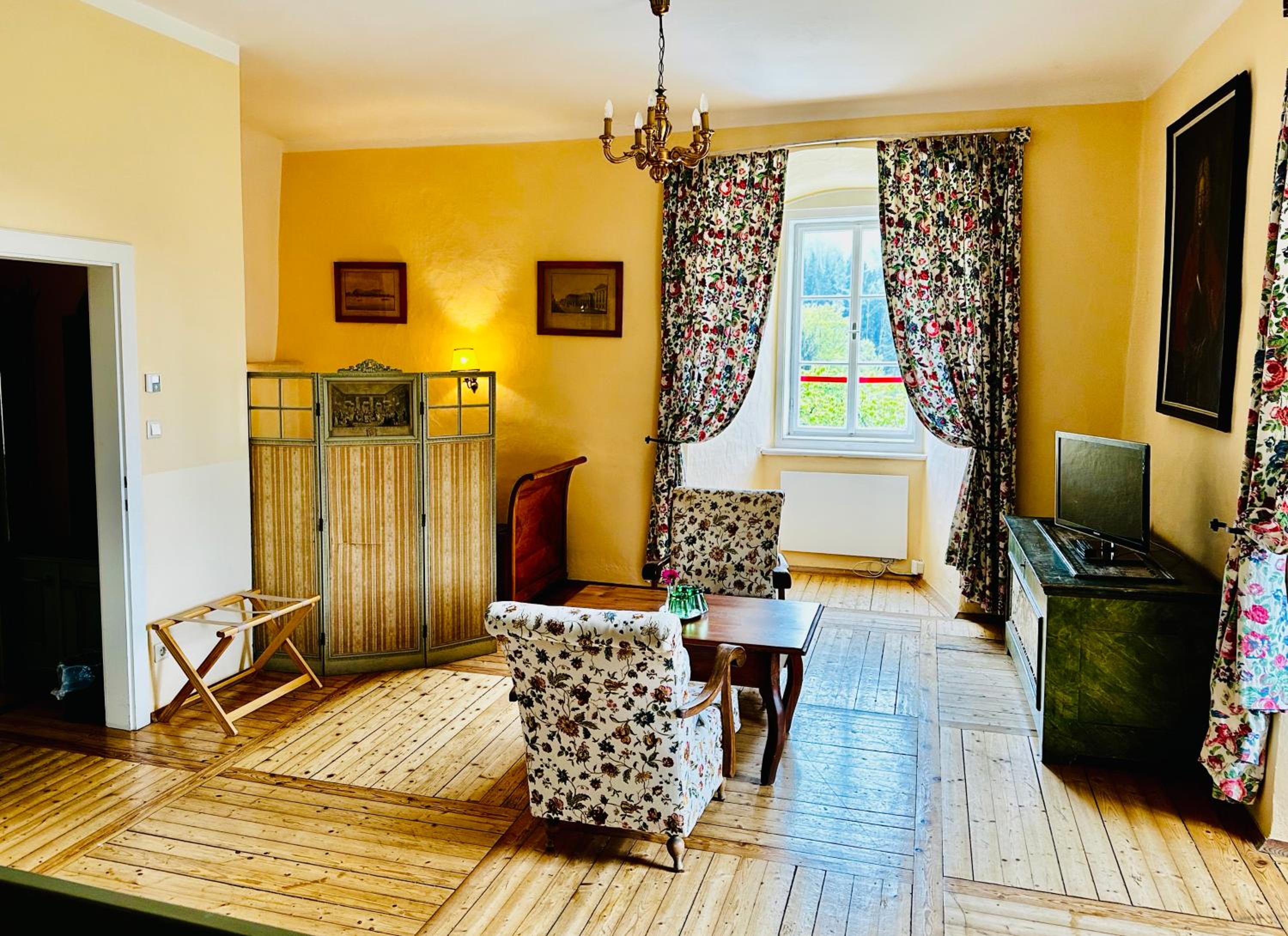 Double Room - Photo 2