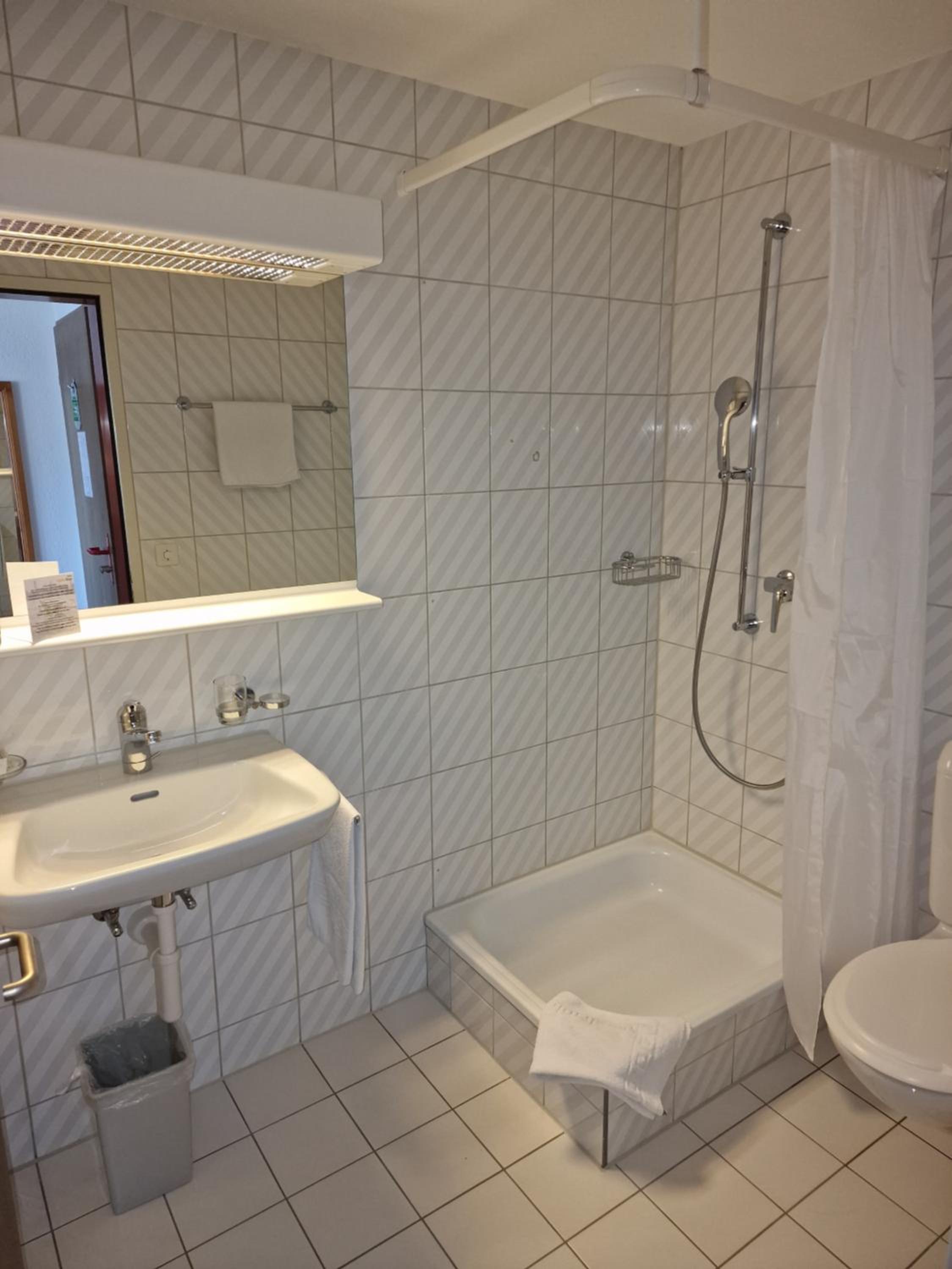 Single Room photo 2