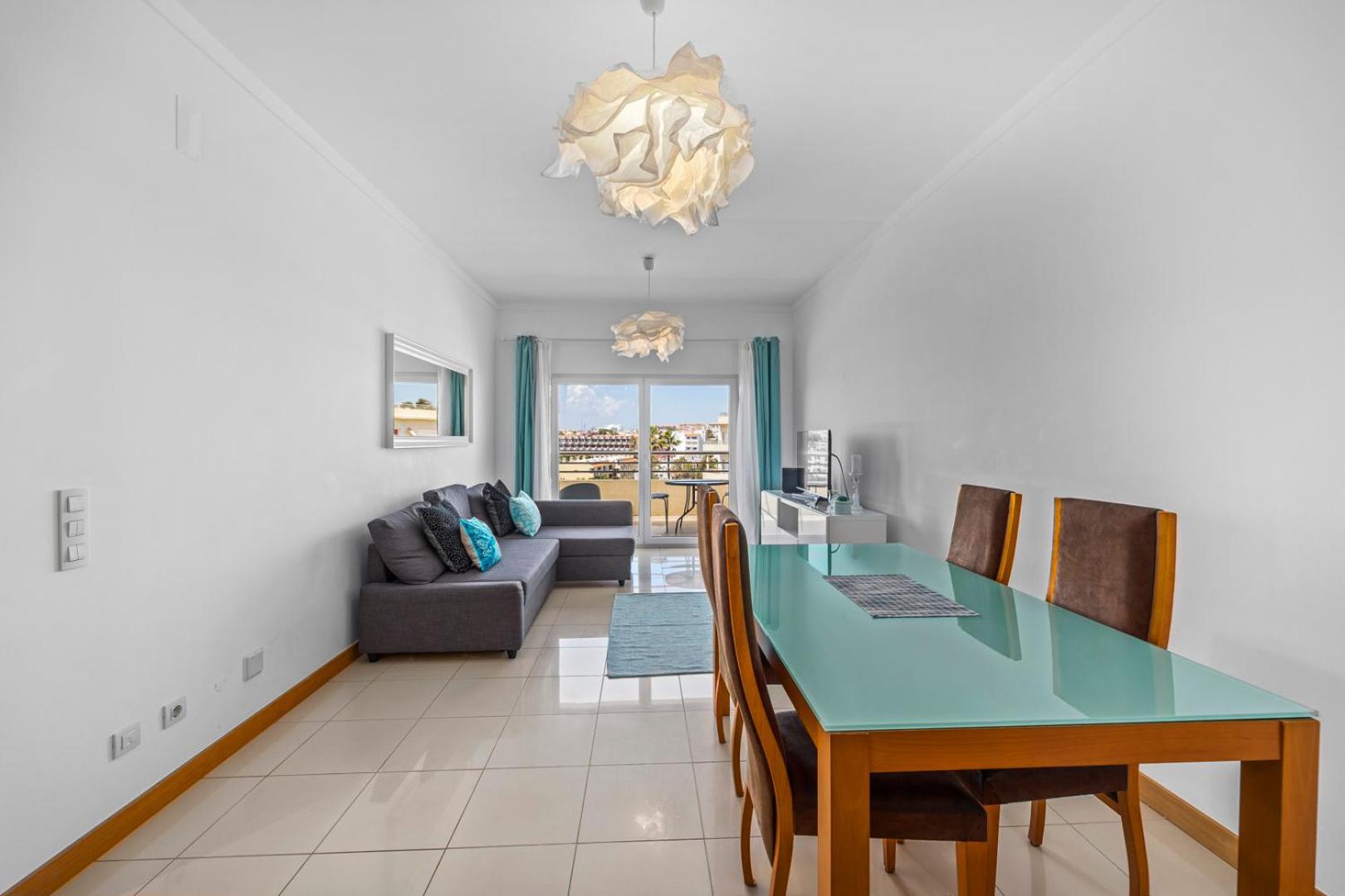 One-Bedroom Apartment with Sea View and Balcony