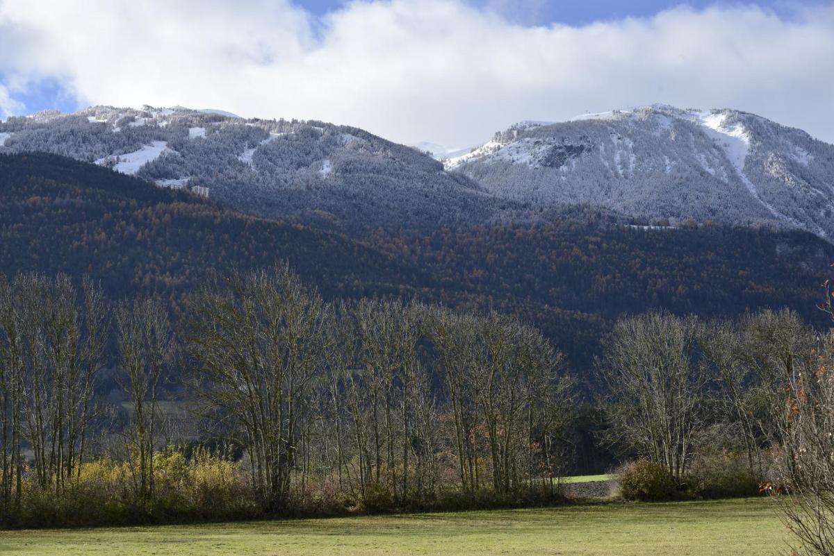 Apartment with Mountain View photo 3