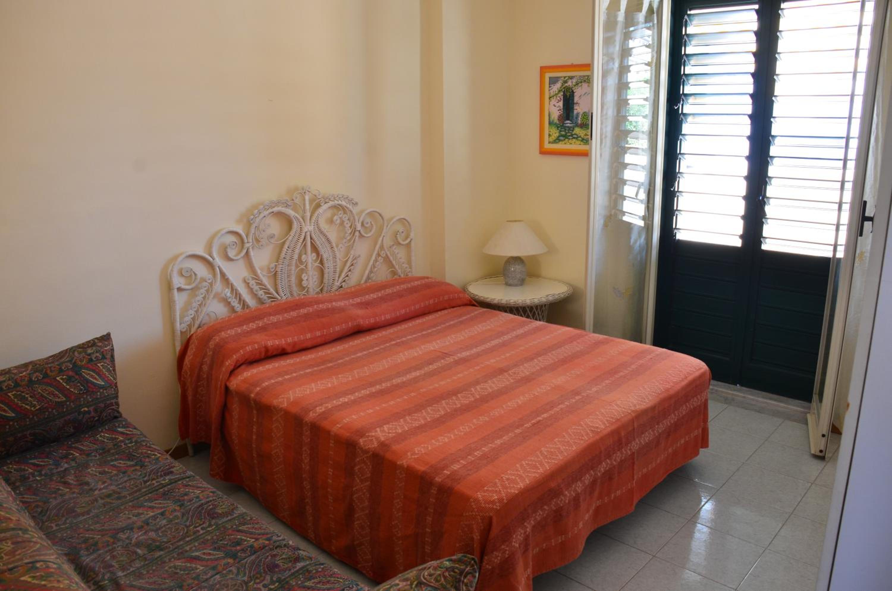 One Bedroom Apartment with Sea View - Photo 20