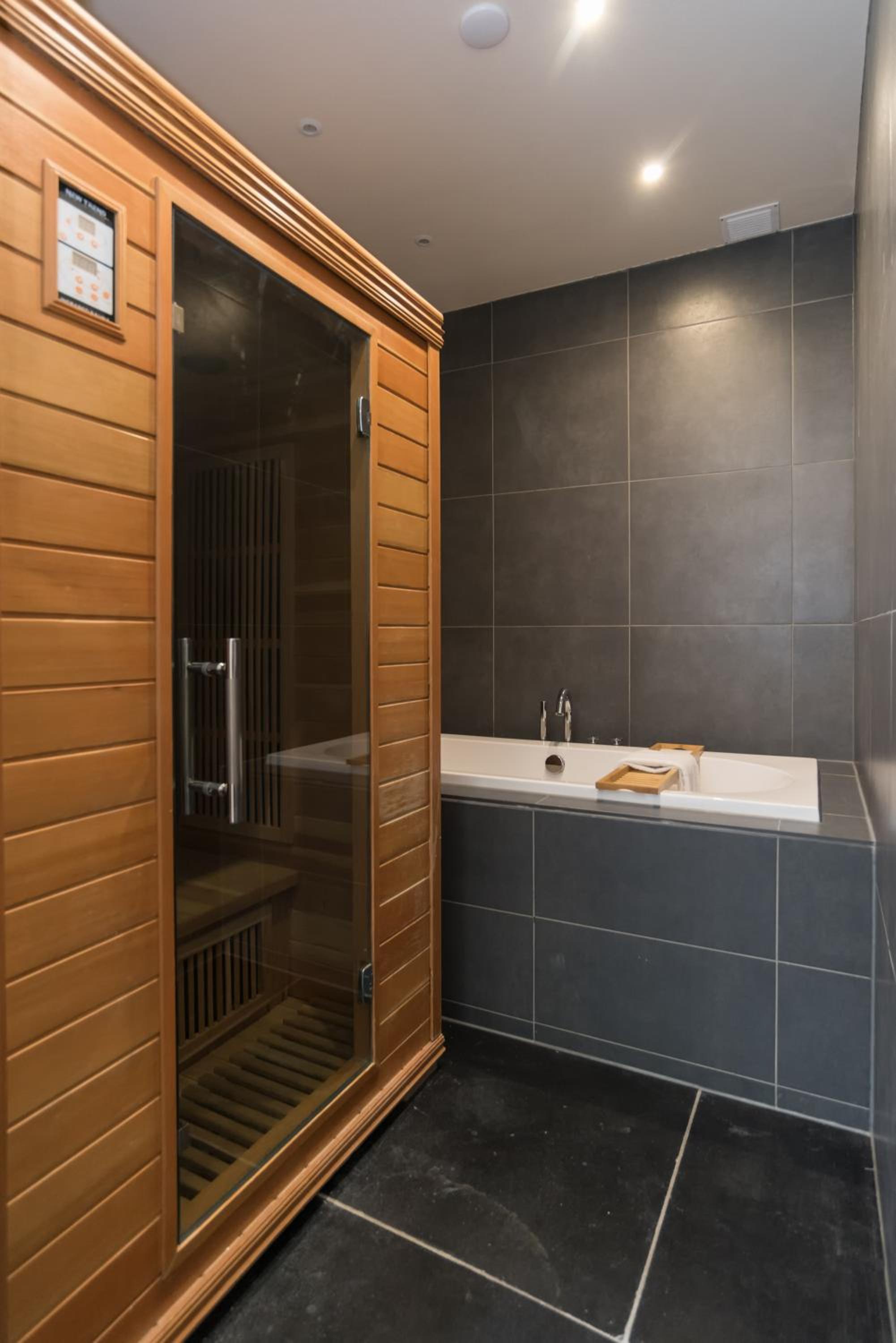 Triple Room with Bath photo 2