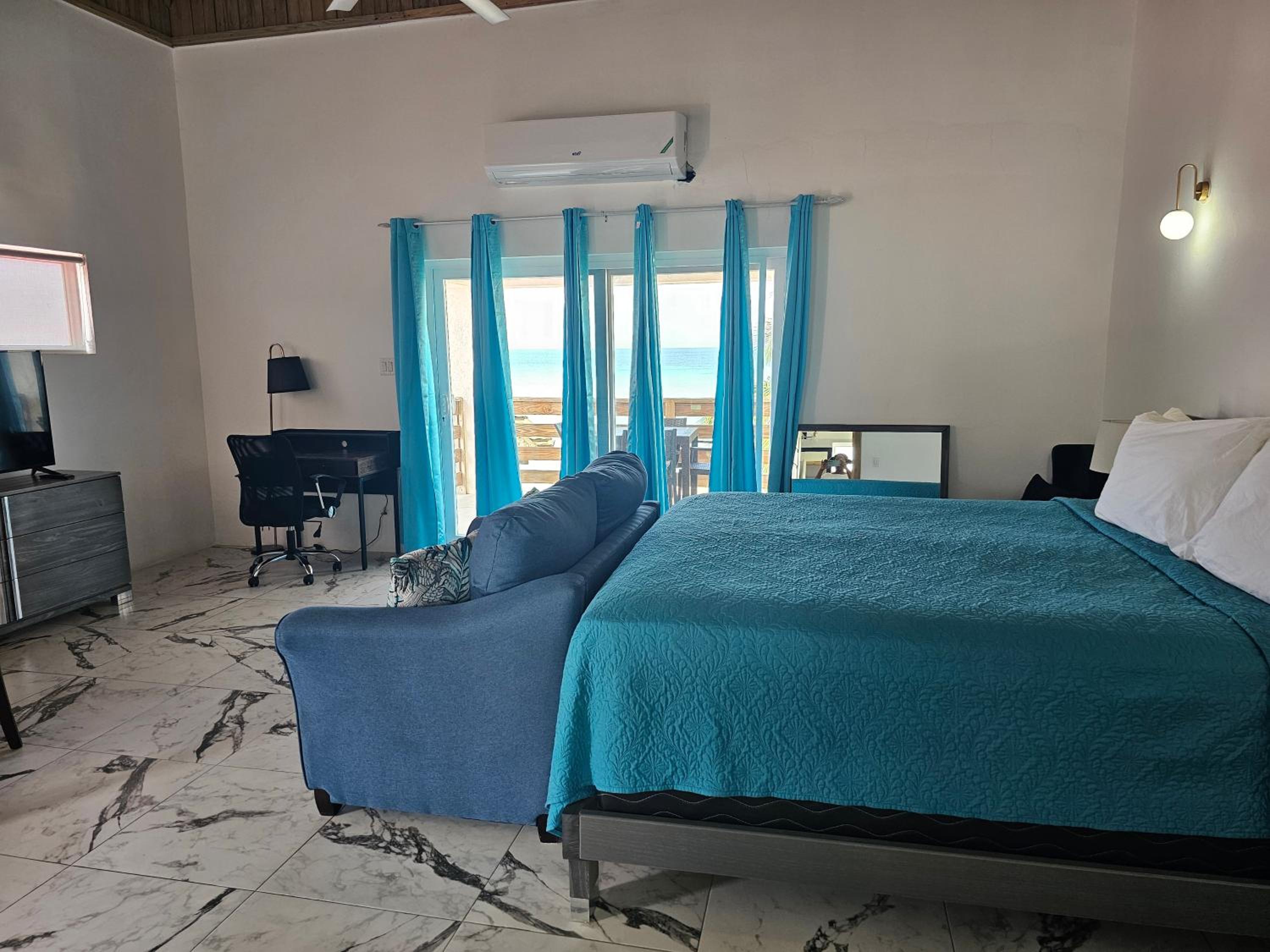 King Suite with Sea View