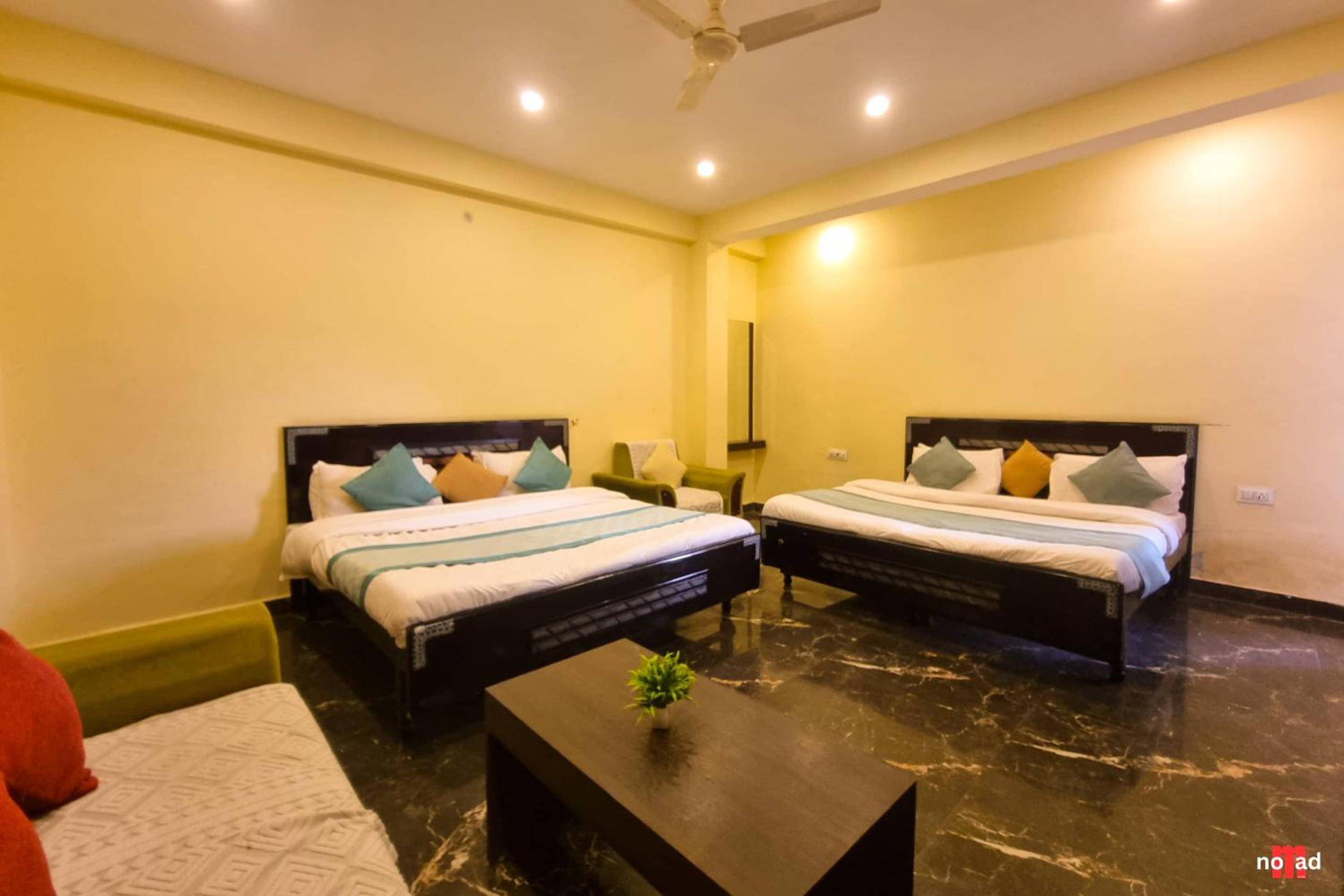 Deluxe Family Room
