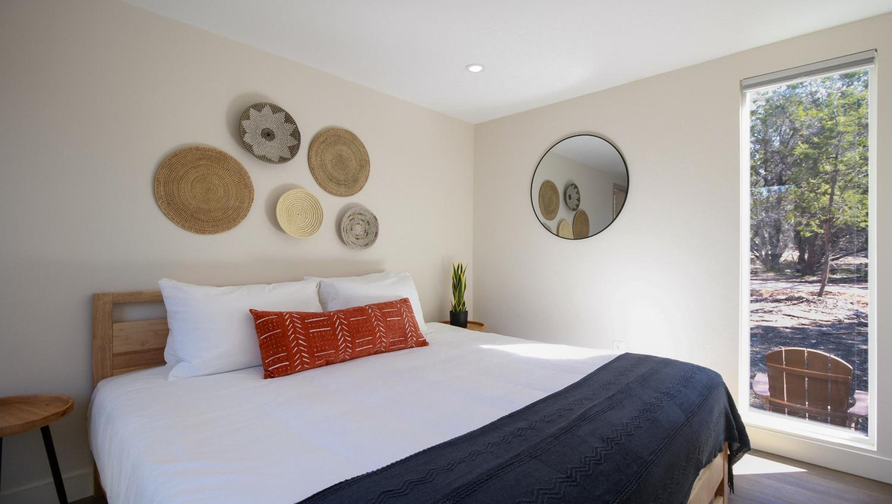 Two-Bedroom Suite - Photo 4