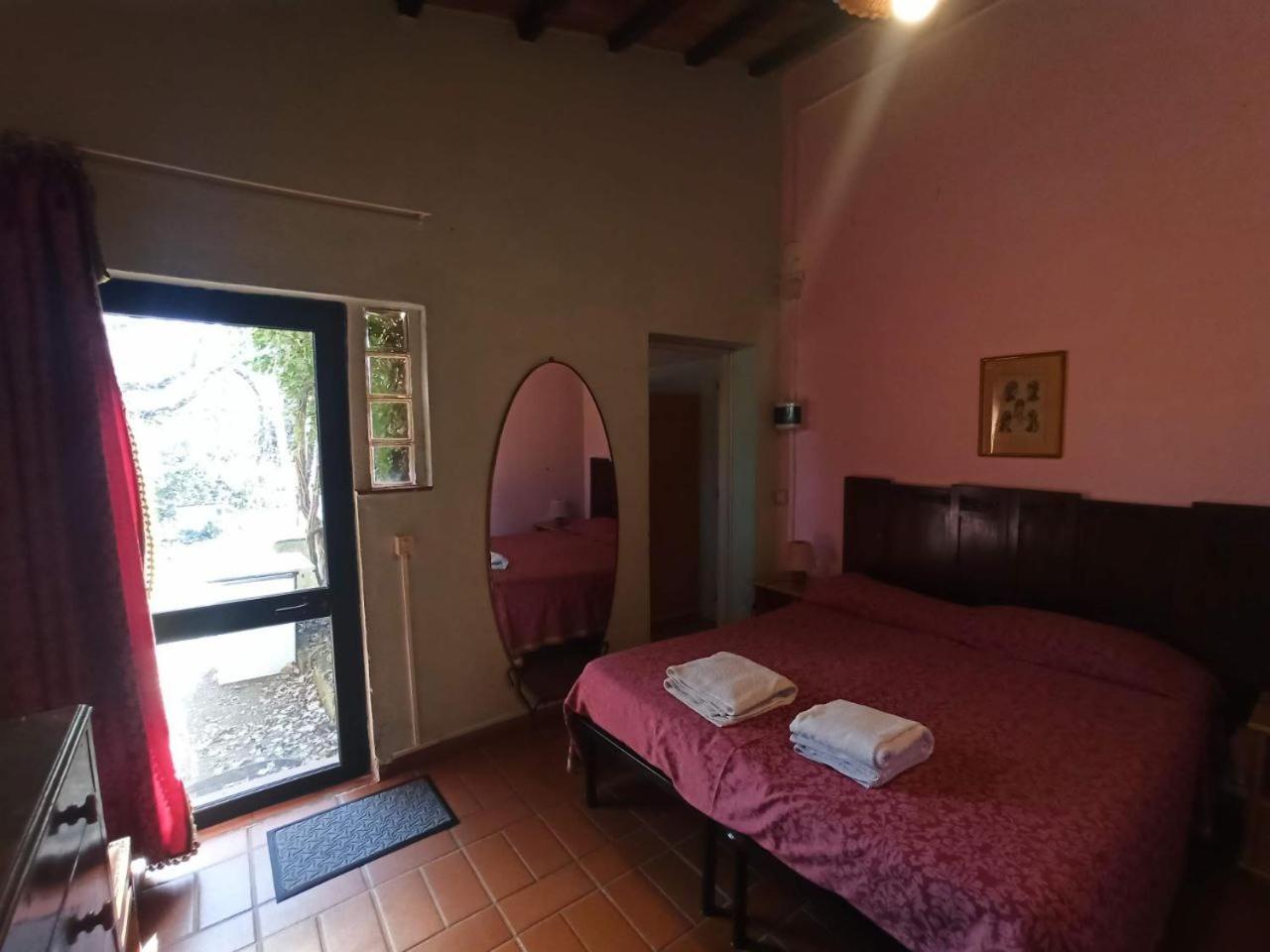 Double or Twin Room with Bathroom photo 2