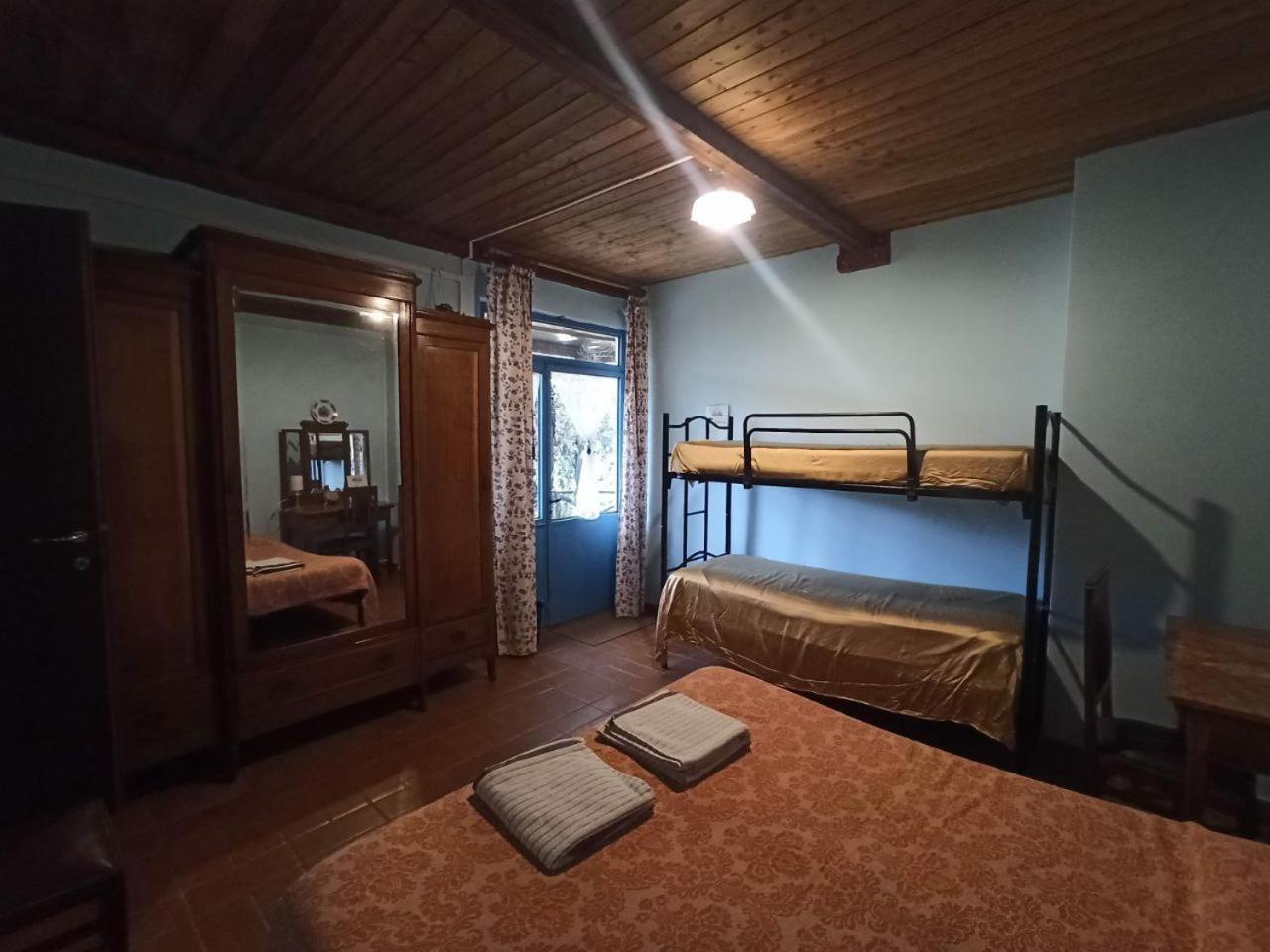 Triple Room with Private Bathroom photo 3