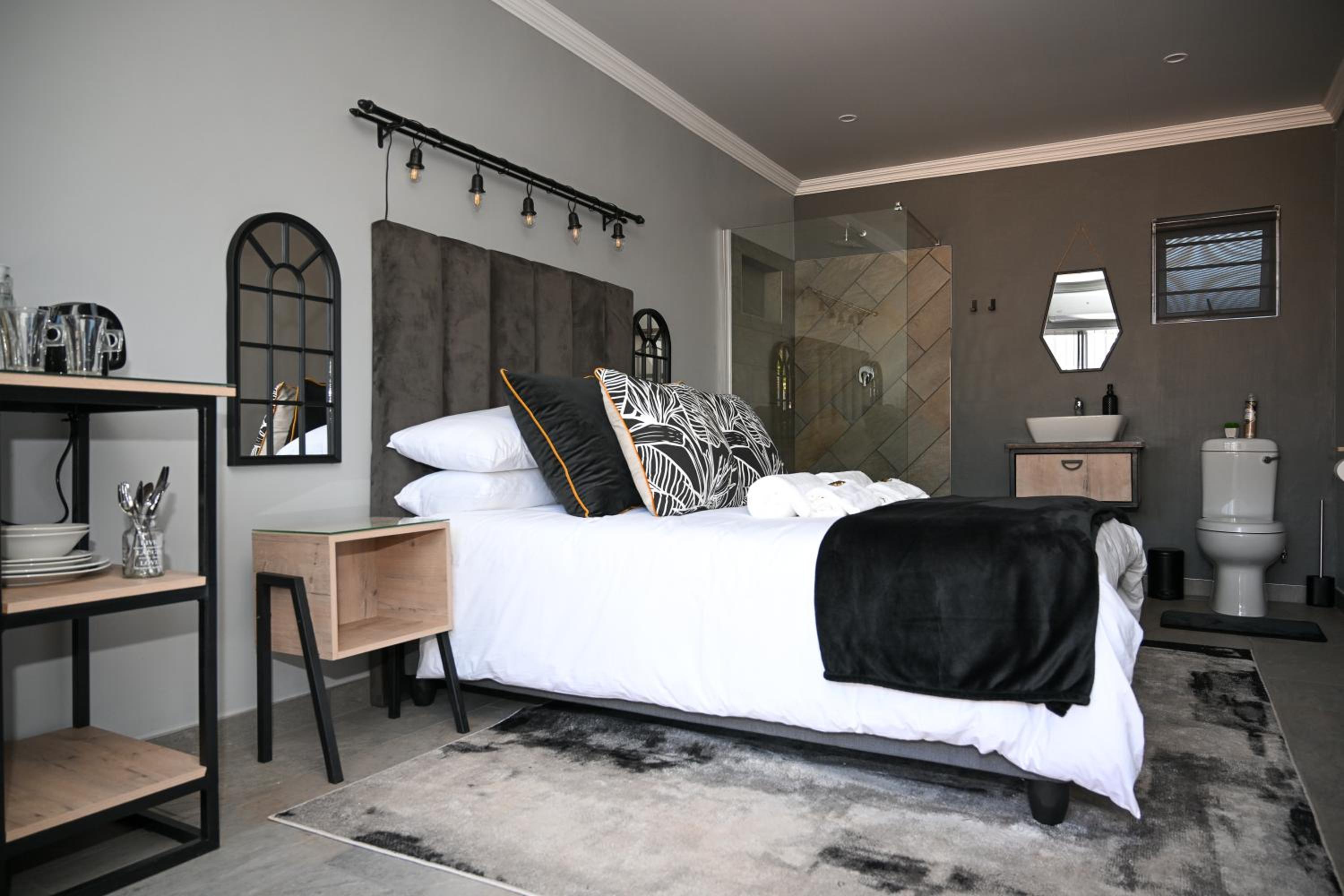 Double Room with Private Bathroom