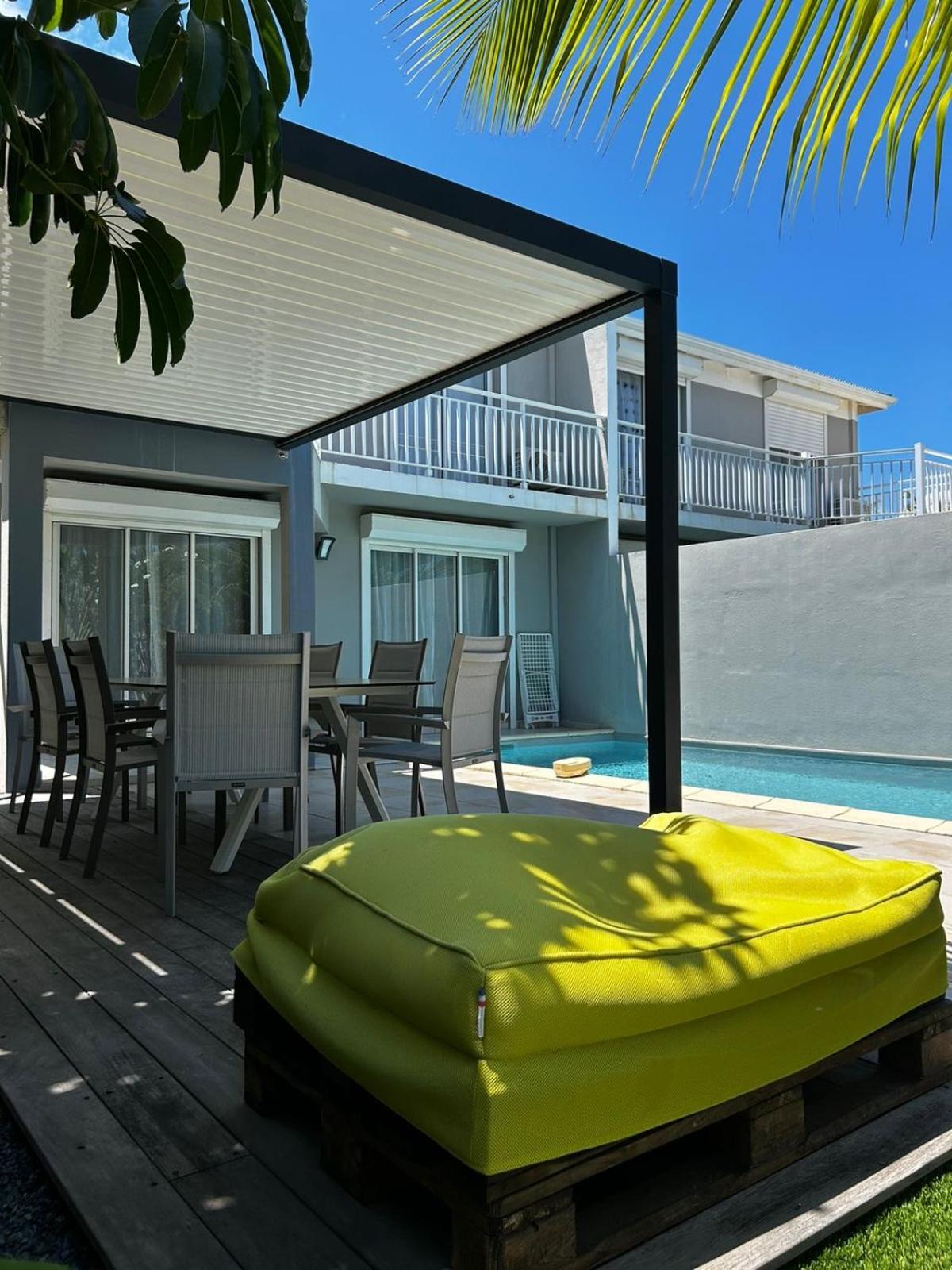 Three-Bedroom Villa photo 3