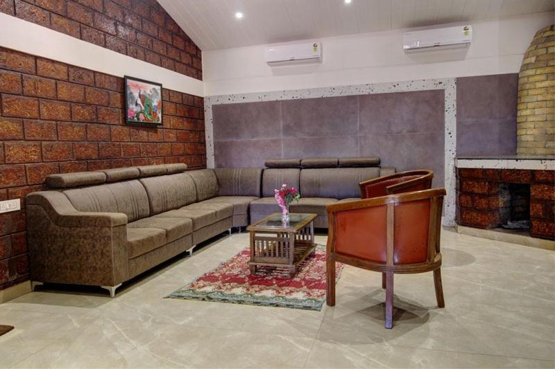 Villa photo 1