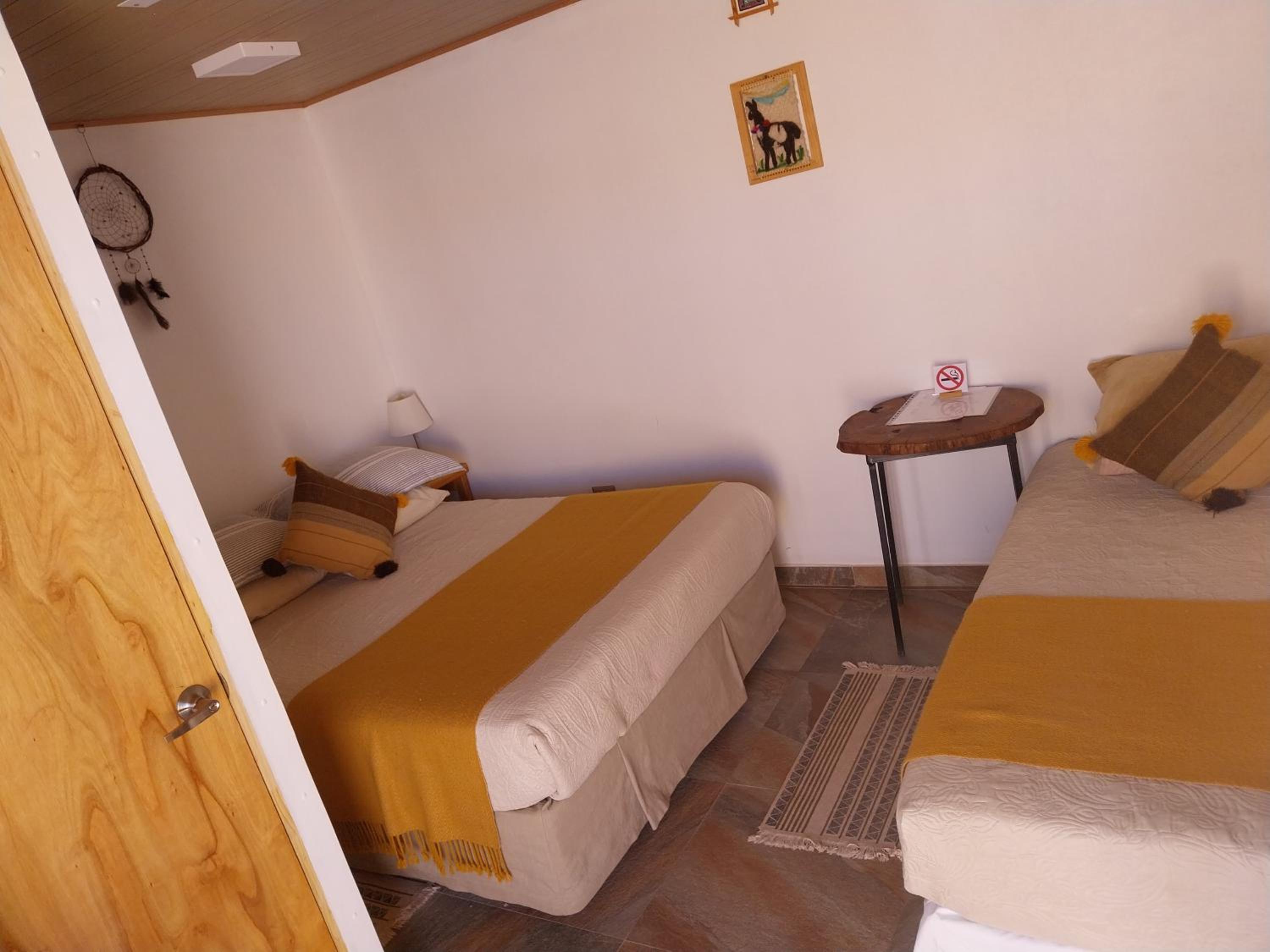 Double or Twin Room with Private Bathroom photo 3
