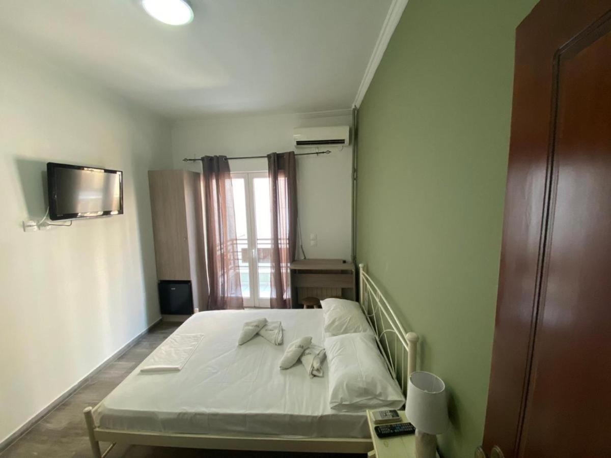 Double Room with Private Bathroom photo 2