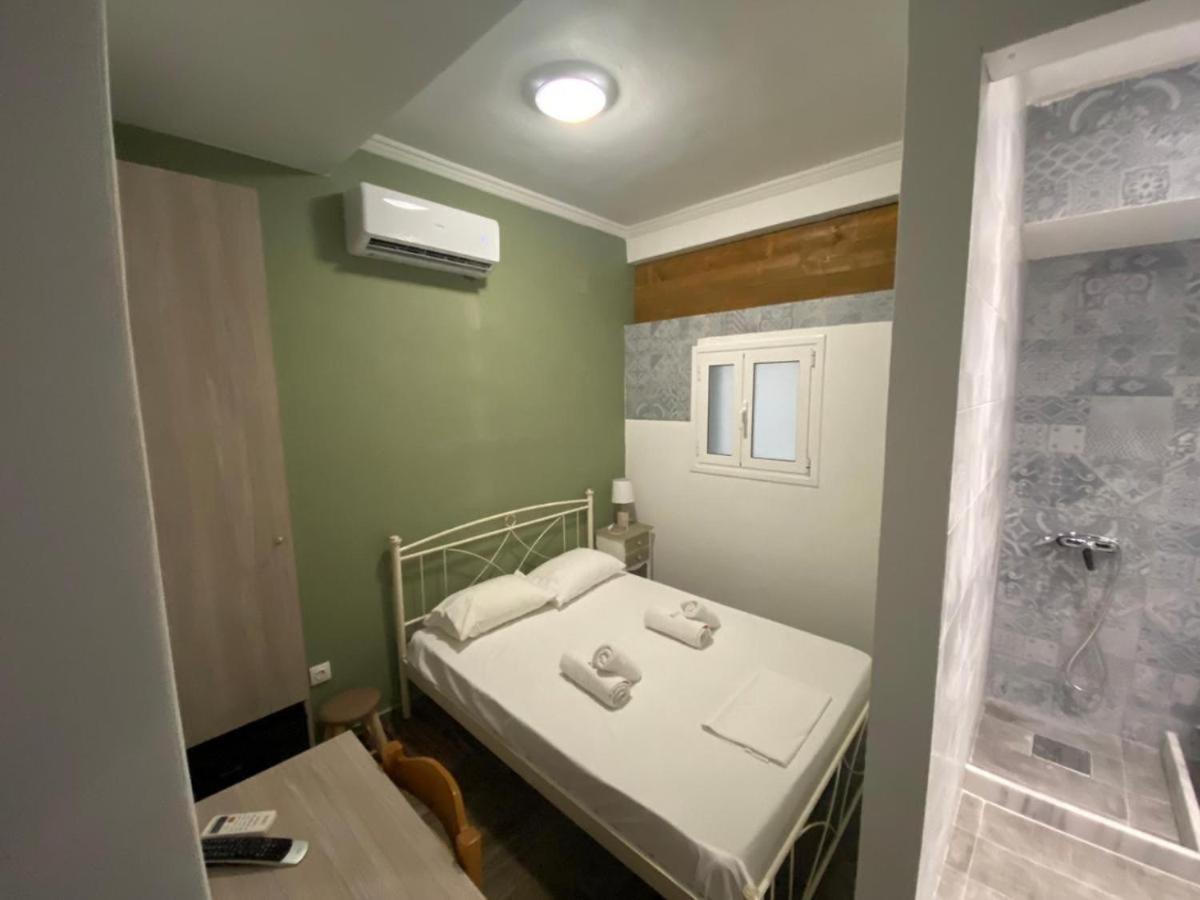 Small Double Room photo 1