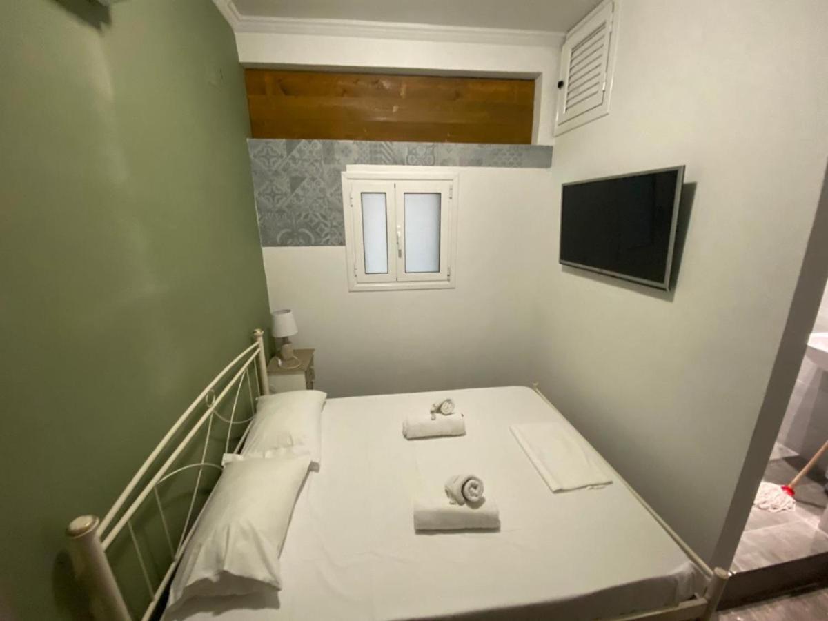 Small Double Room photo 2