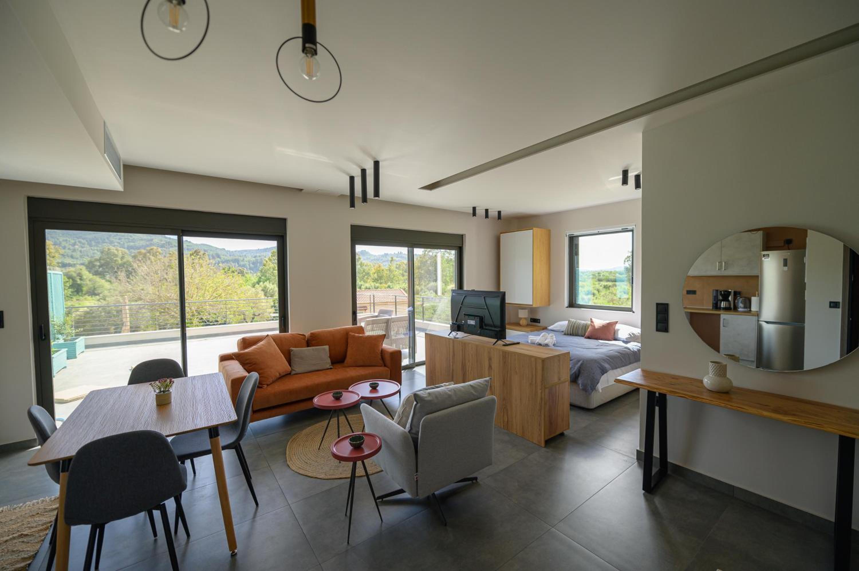 Studio Apartment