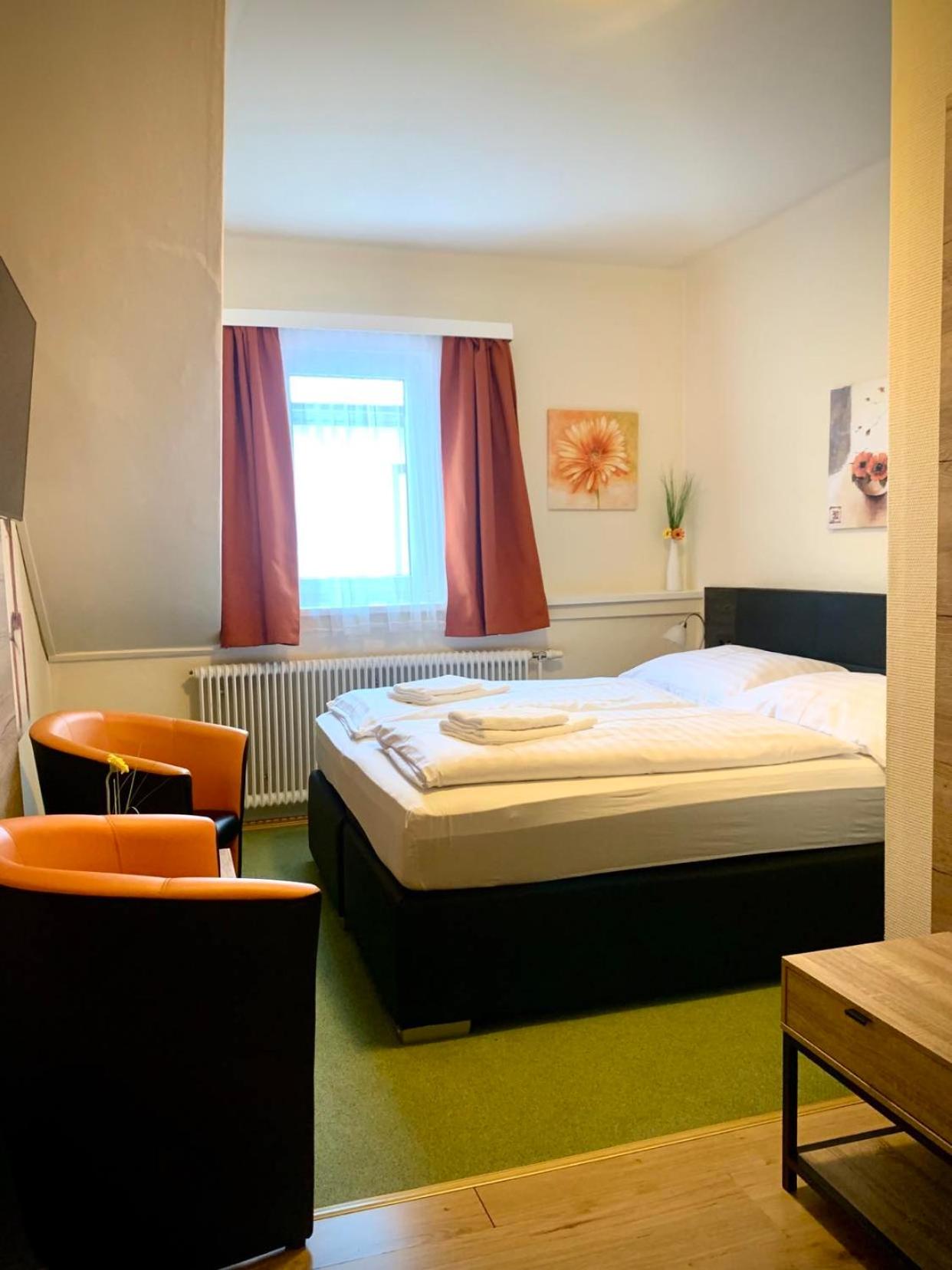 Standard Double Room - Photo 4