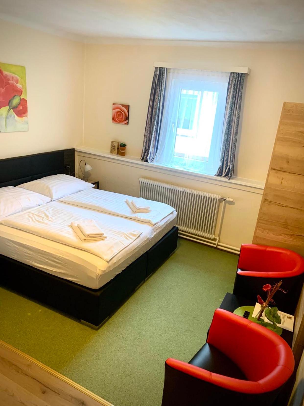 Standard Double Room - Photo 5