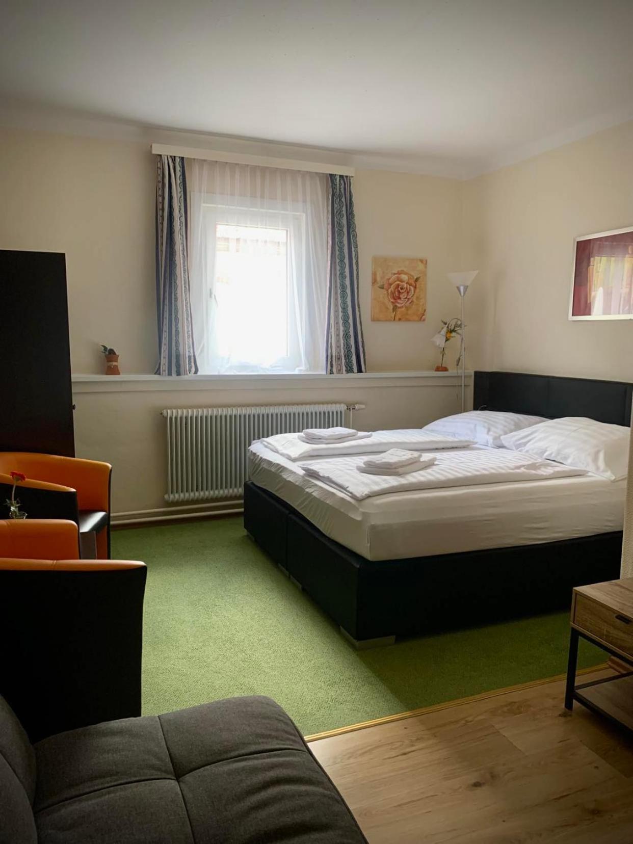 Standard Double Room - Photo 1