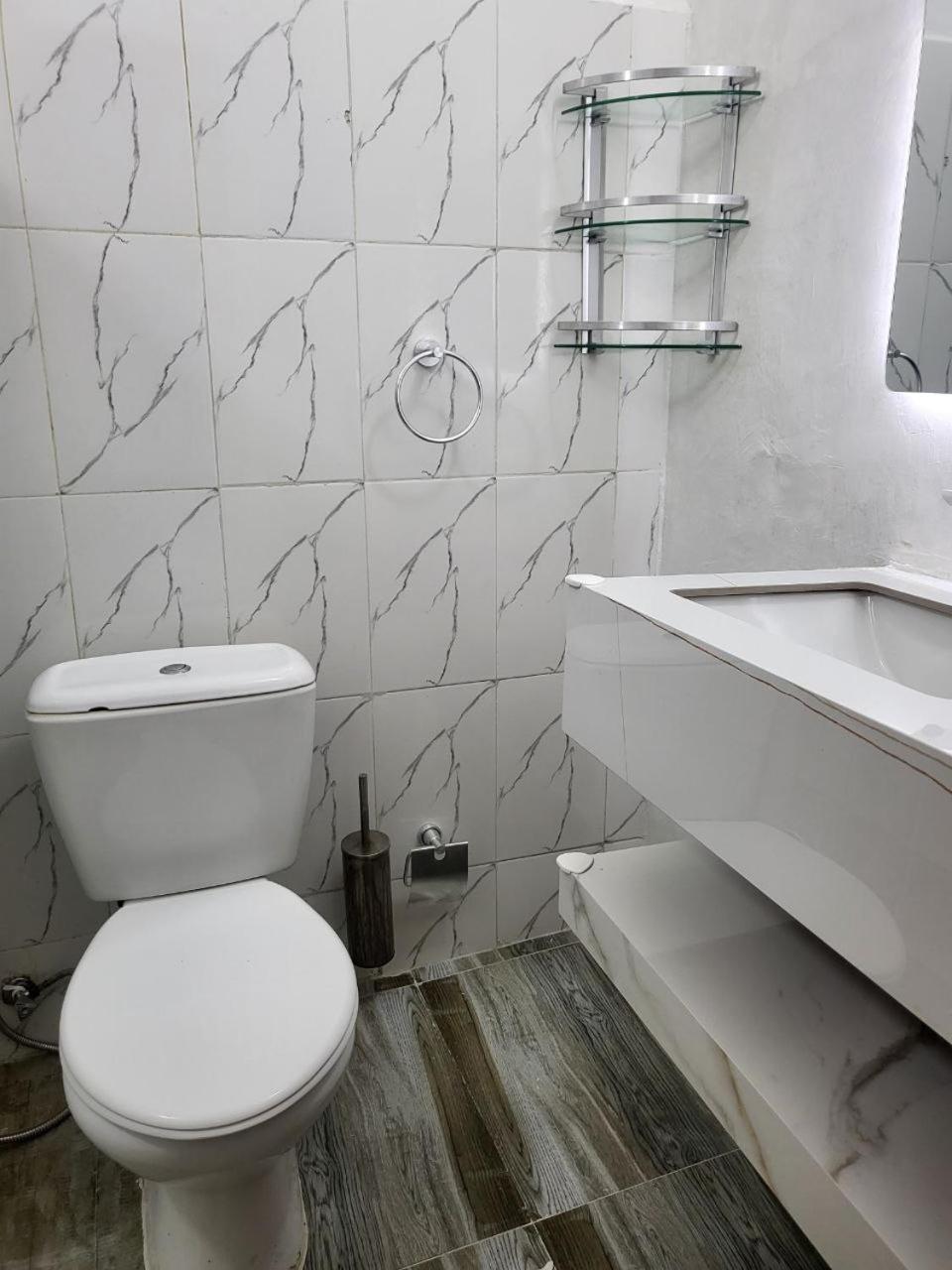 Deluxe Double Room (2 Adults + 1 Child) - Photo 17
