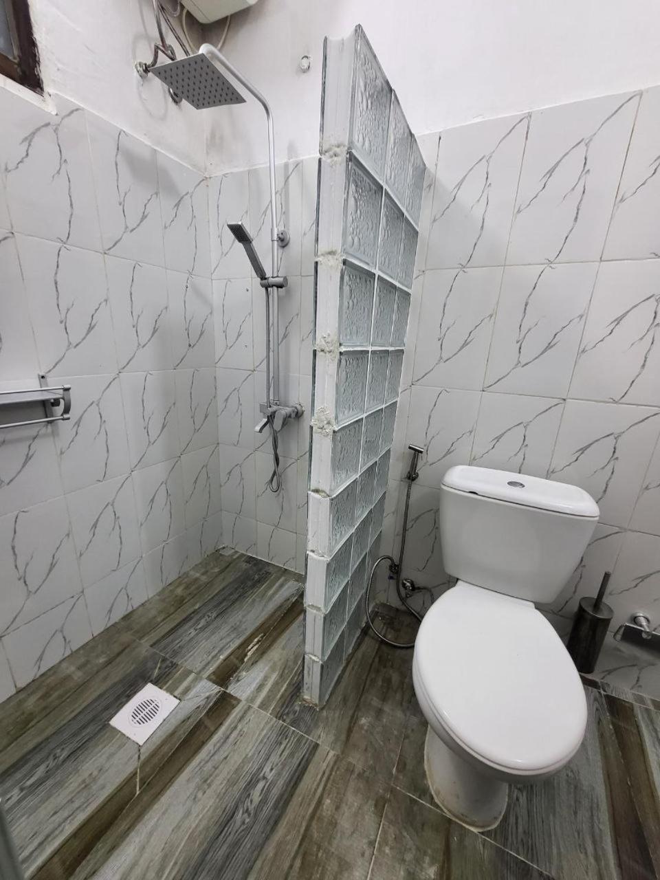 Deluxe Double Room (2 Adults + 1 Child) - Photo 19