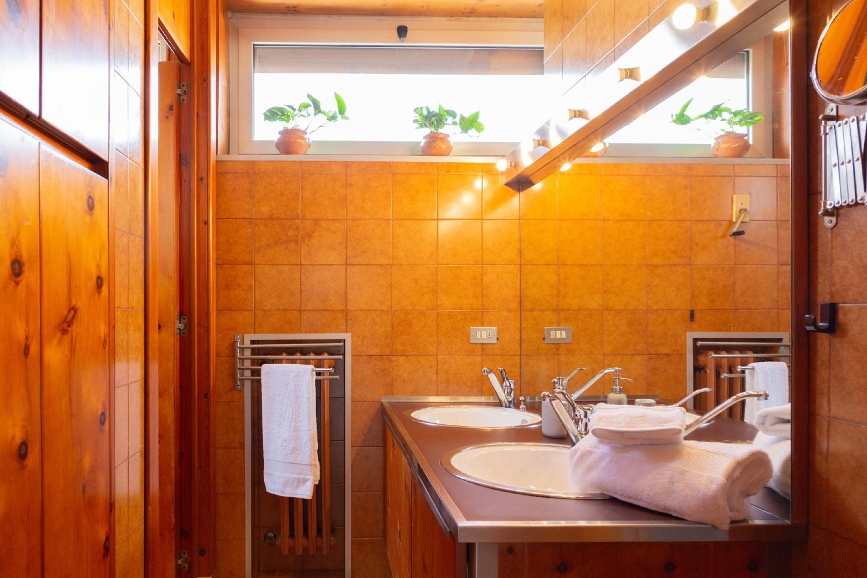 Double or Twin Room with Shared Bathroom