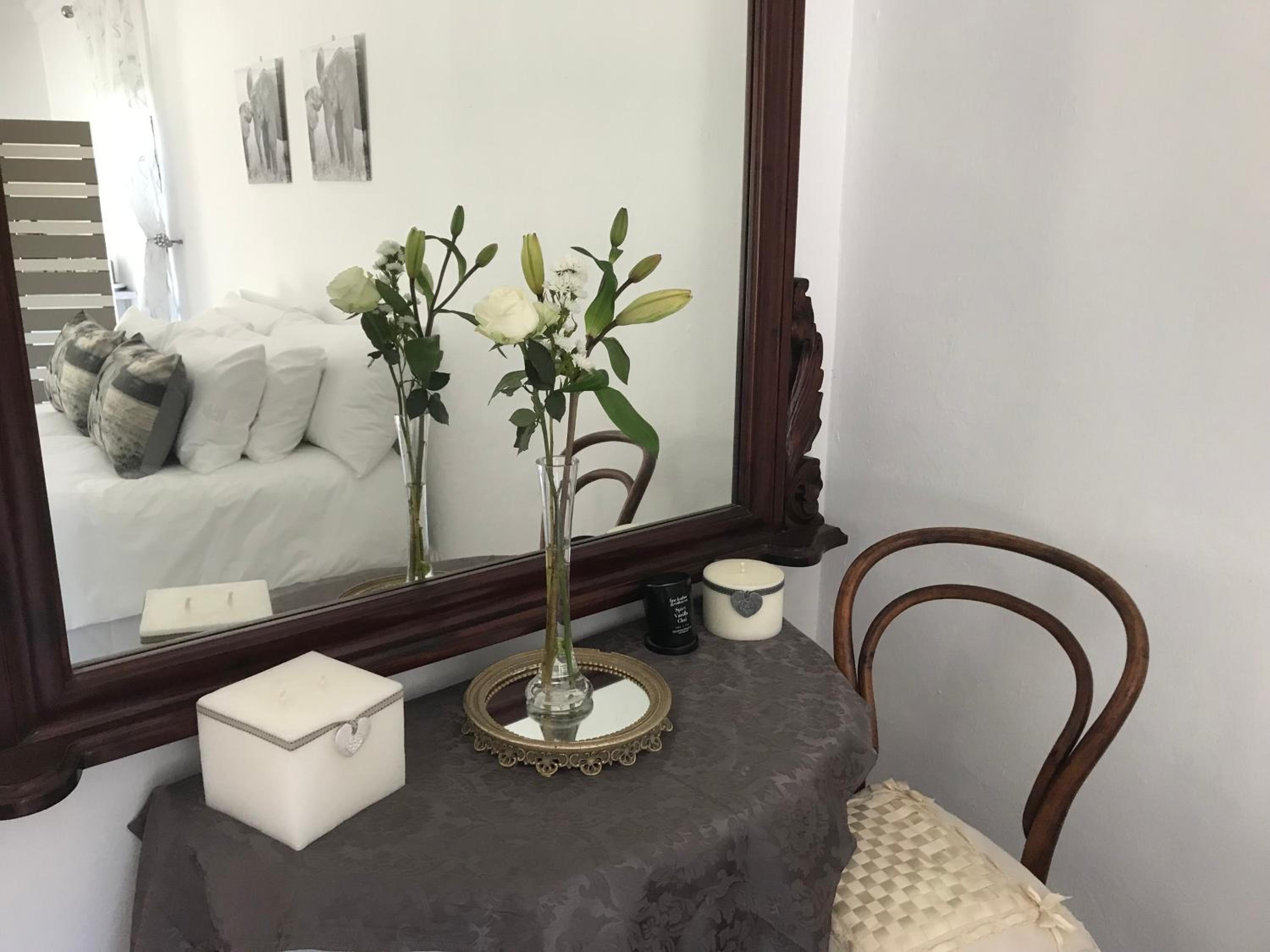Double Room with Private Bathroom photo 1