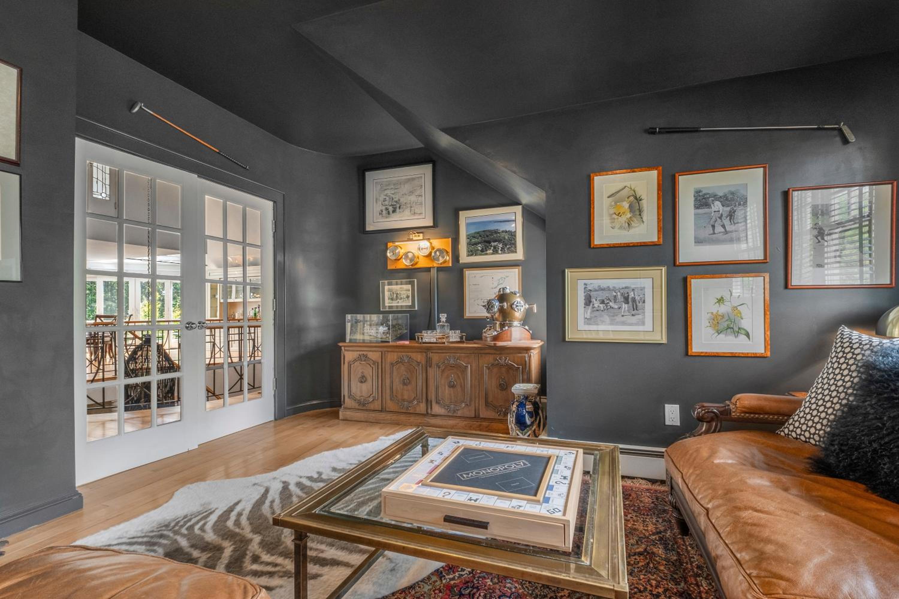 Deluxe Family Room photo 2