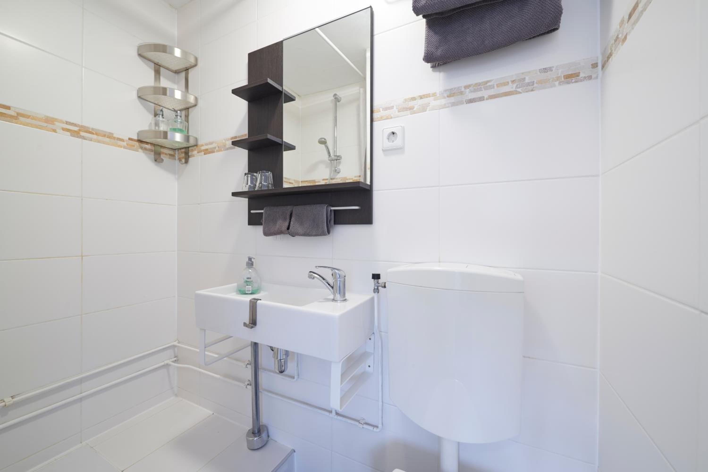 Small Double/Twin Room photo 2