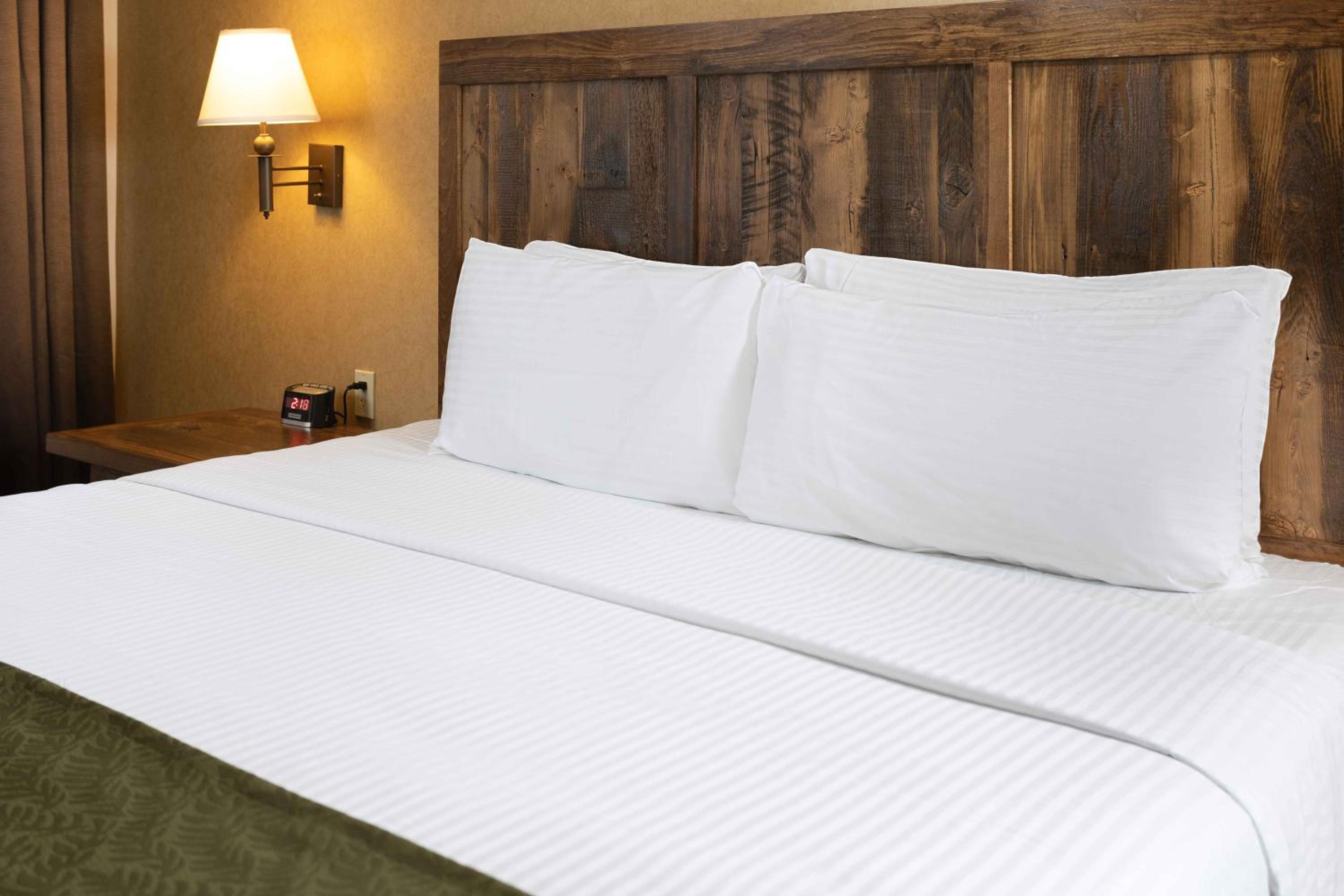King Bed photo 3