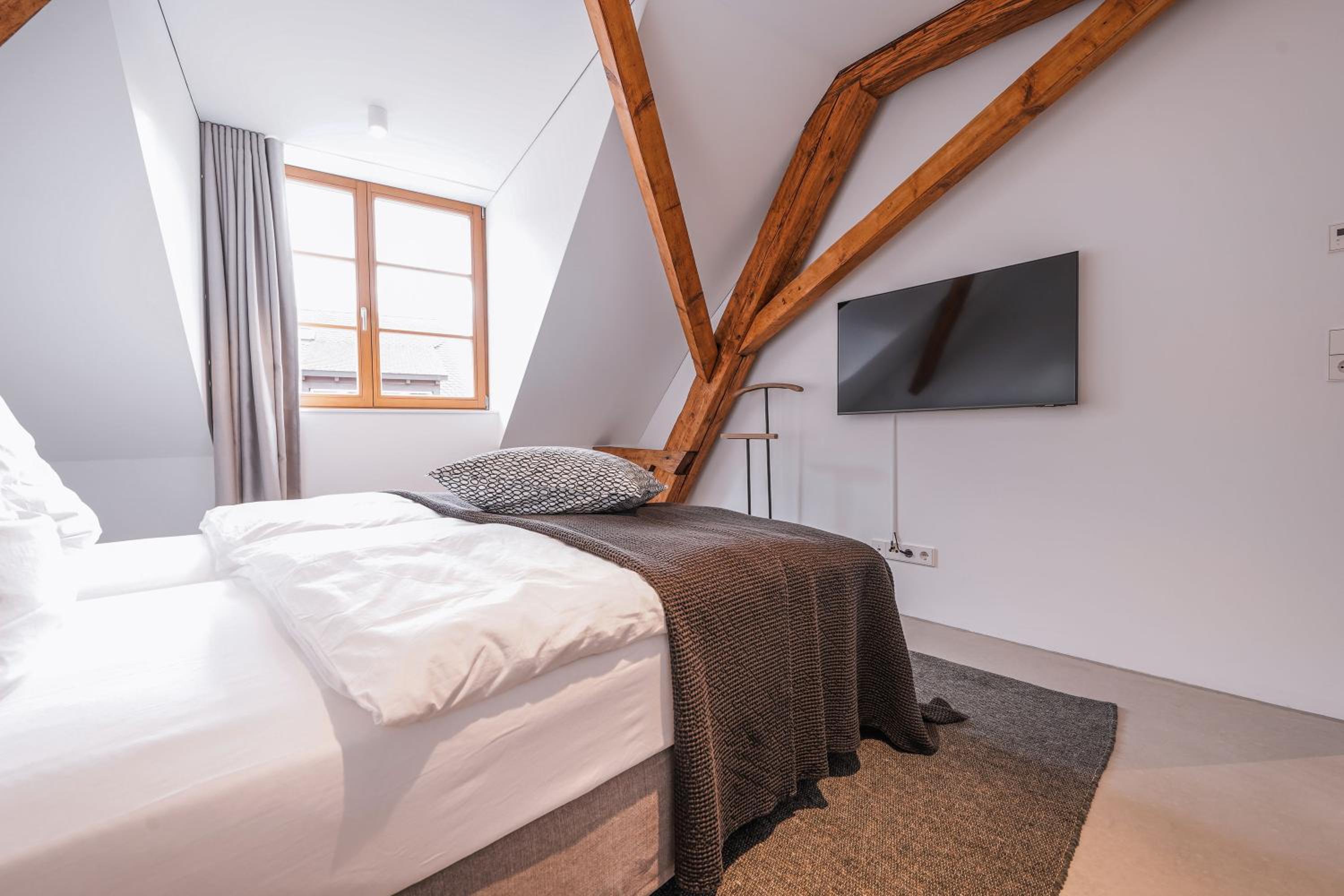 Two-Bedroom Deluxe Apartment with Balcony photo 3