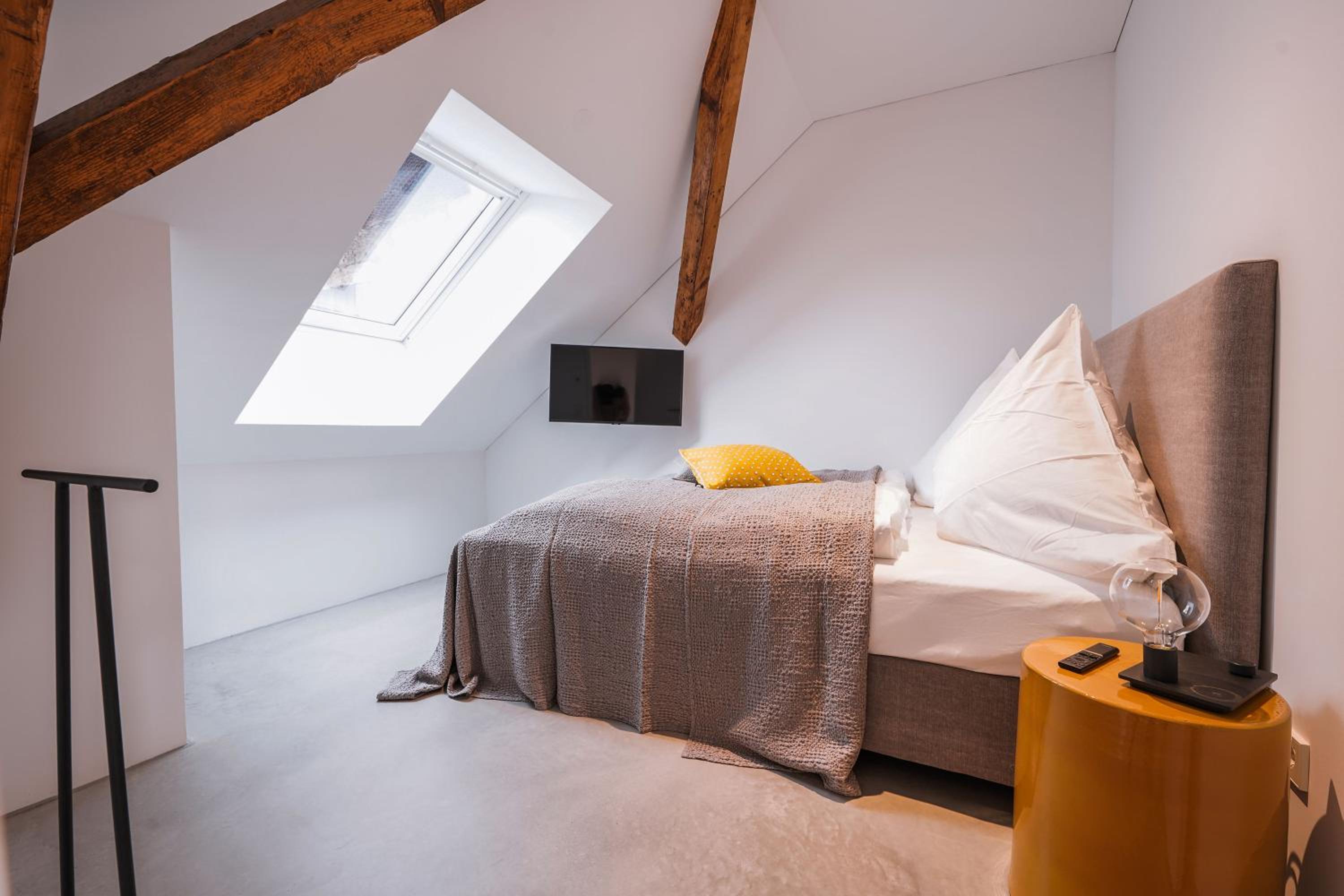 Two-Bedroom Deluxe Apartment with Balcony photo 2