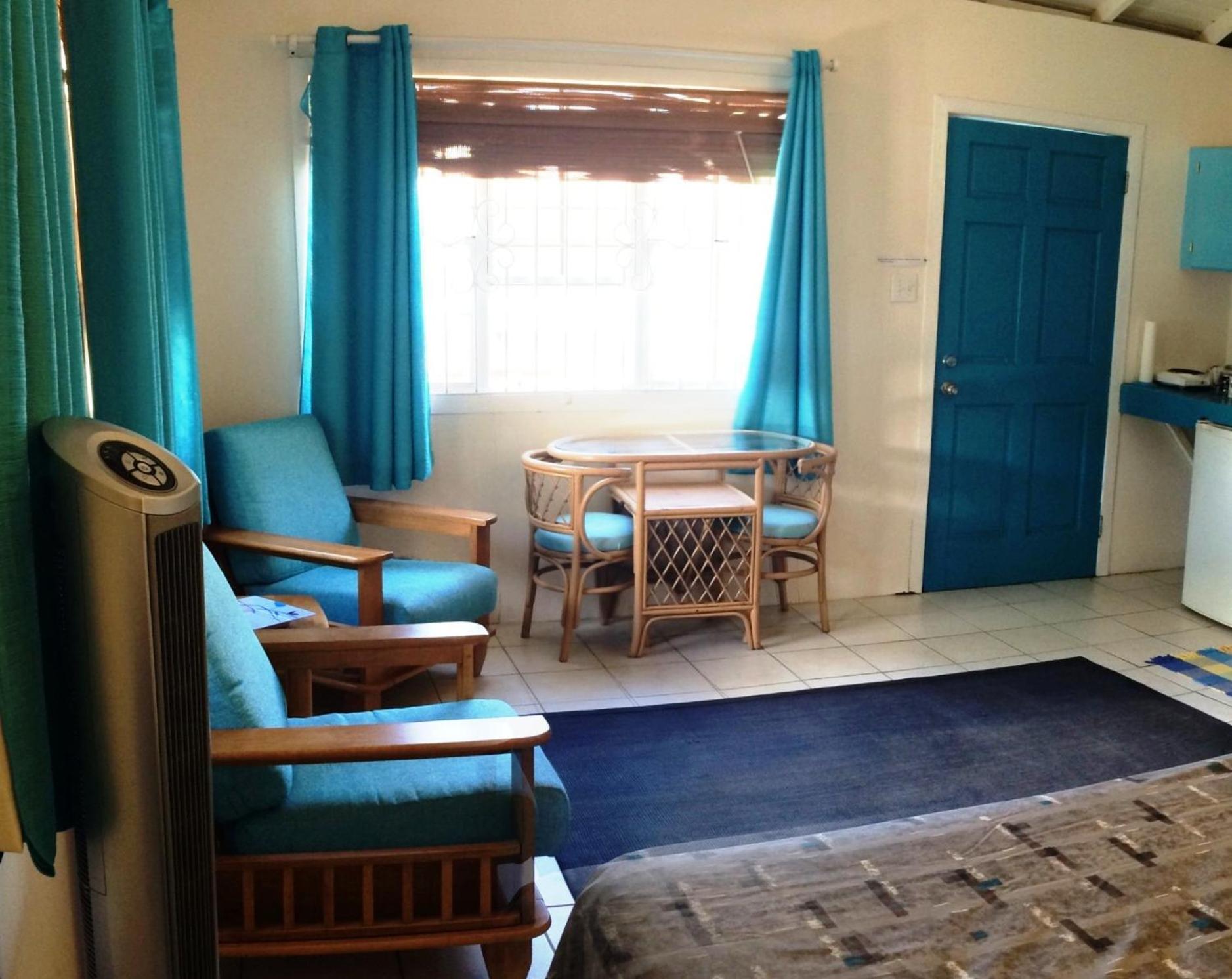 Studio Apartment photo 3