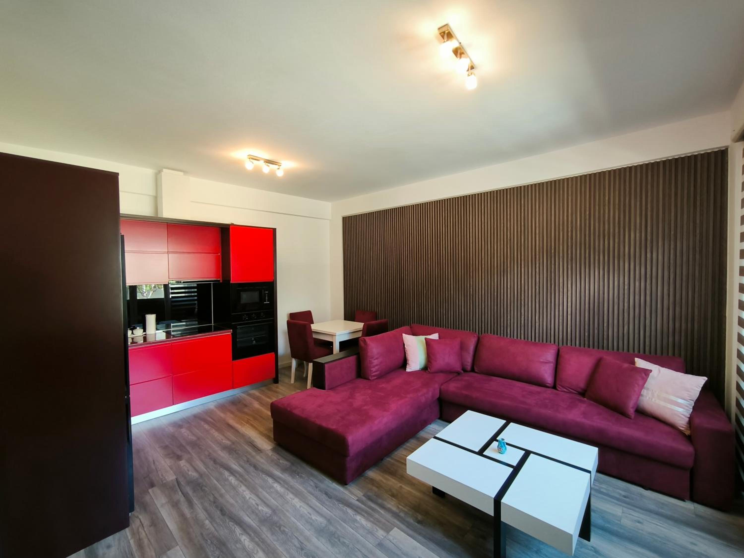 Apartment with Garden View
